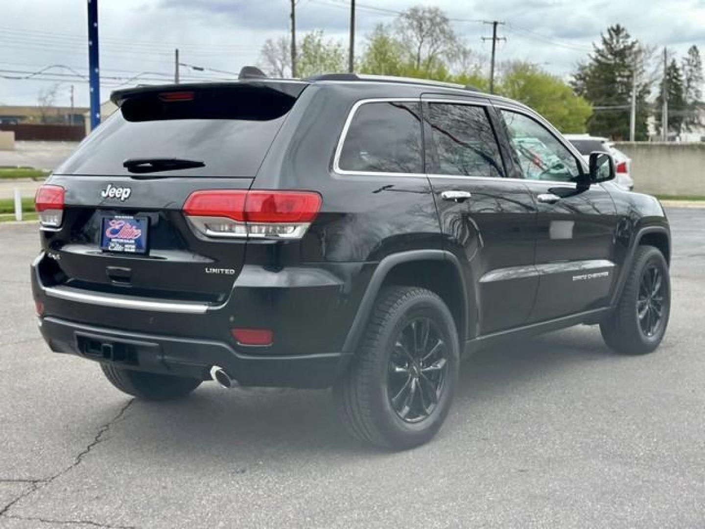 2016 BLACK JEEP GRAND CHEROKEE (1C4RJFBG2GC) with an V6,3.6L(220 CID),DOHC engine, located at 14600 Frazho Road, Warren, MI, 48089, (586) 776-3400, 42.485996, -82.974220 - Photo#4