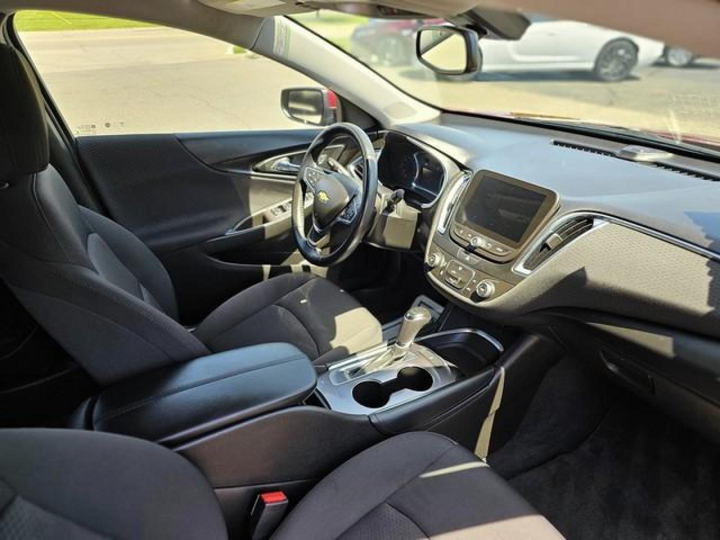 2018 RED CHEVROLET MALIBU (1G1ZD5ST0JF) with an L4,1.5L(91 CID),DOHC engine, AUTOMATIC transmission, located at 14600 Frazho Road, Warren, MI, 48089, (586) 776-3400, 42.485996, -82.974220 - Photo#14