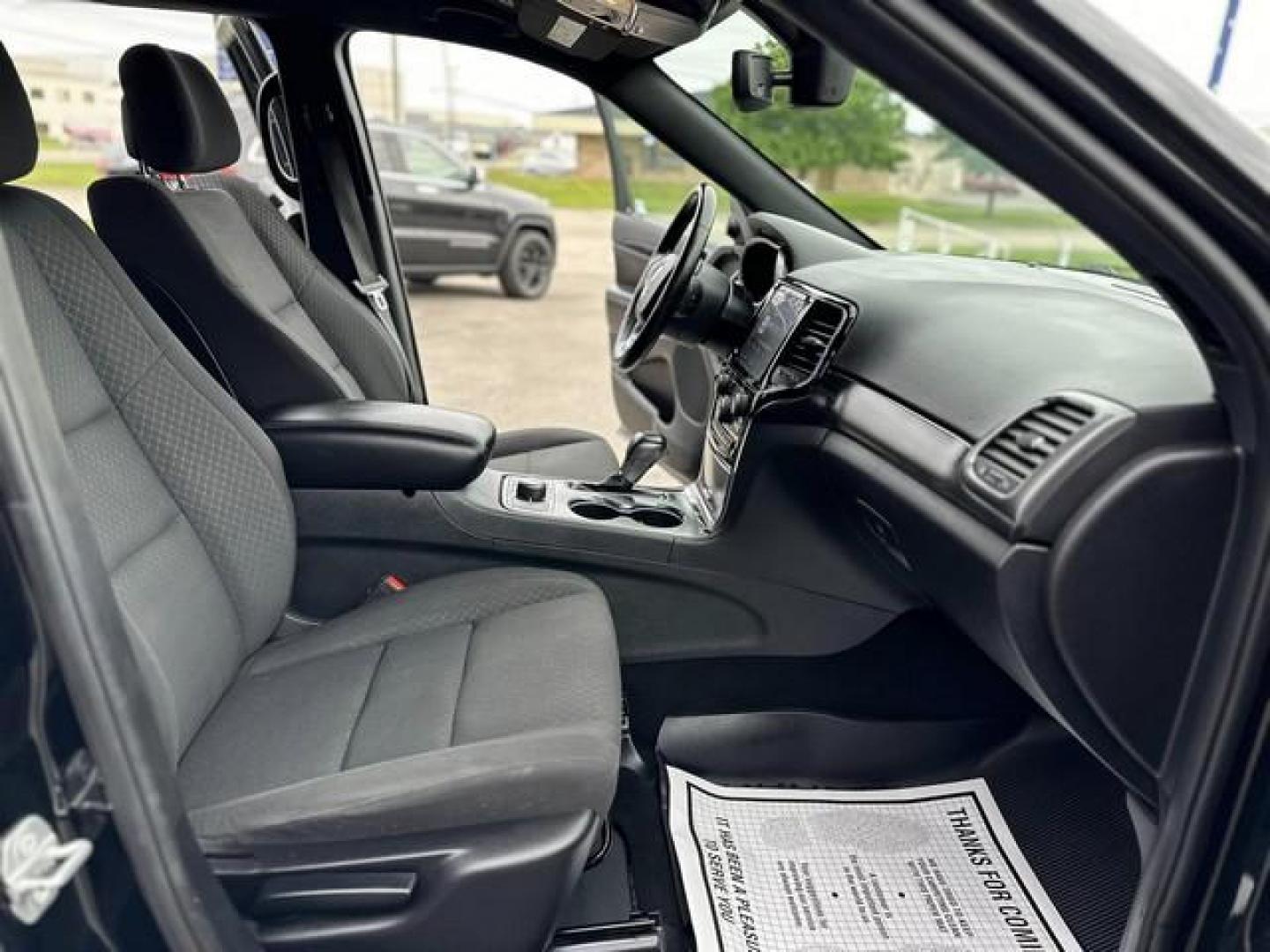 2019 BLACK JEEP GRAND CHEROKEE LAREDO/ALT (1C4RJFAG9KC) with an V6,3.6L(220 CID),DOHC engine, AUTOMATIC transmission, located at 14600 Frazho Road, Warren, MI, 48089, (586) 776-3400, 42.485996, -82.974220 - Photo#12