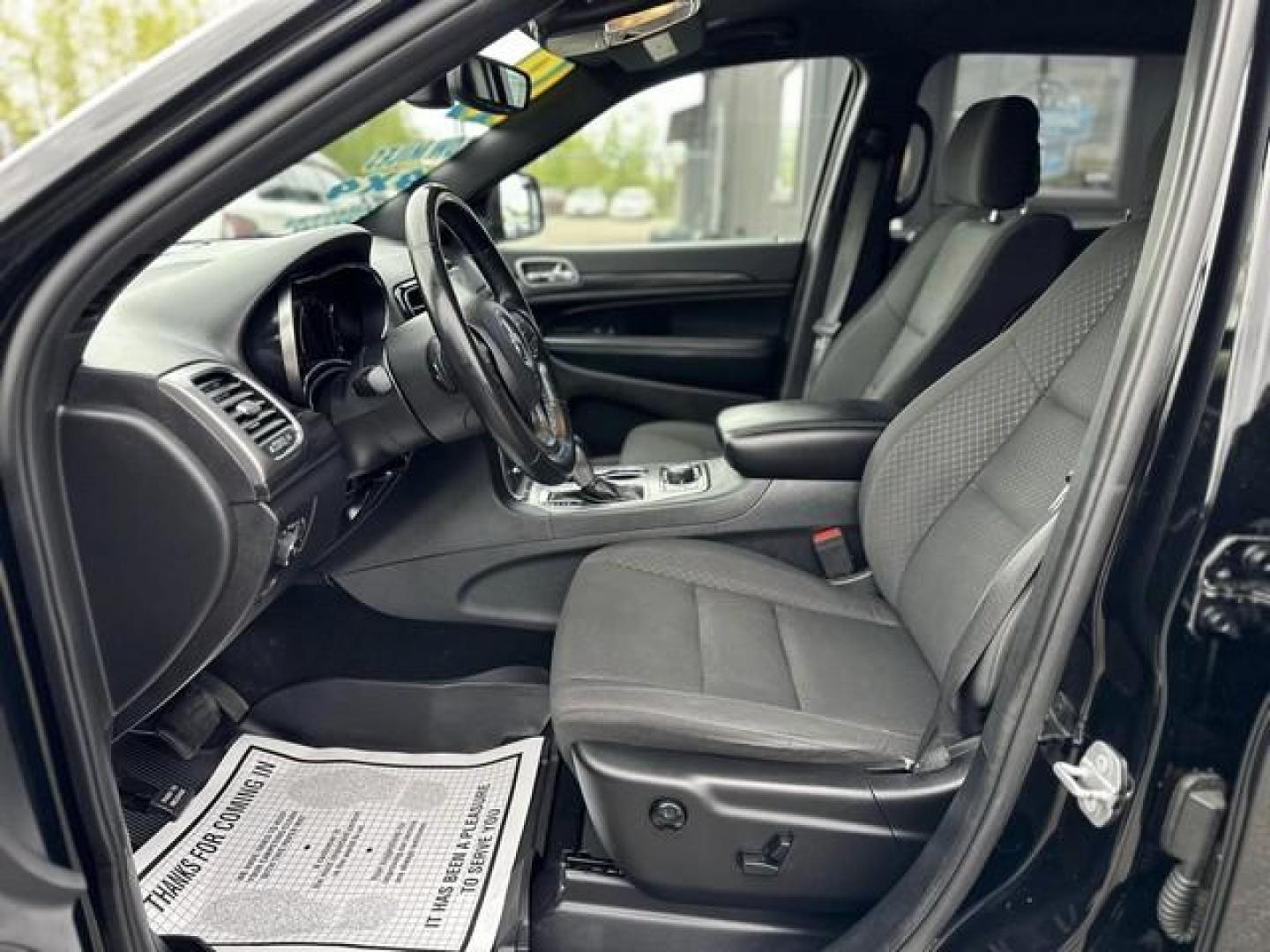 2019 BLACK JEEP GRAND CHEROKEE LAREDO/ALT (1C4RJFAG9KC) with an V6,3.6L(220 CID),DOHC engine, AUTOMATIC transmission, located at 14600 Frazho Road, Warren, MI, 48089, (586) 776-3400, 42.485996, -82.974220 - Photo#8