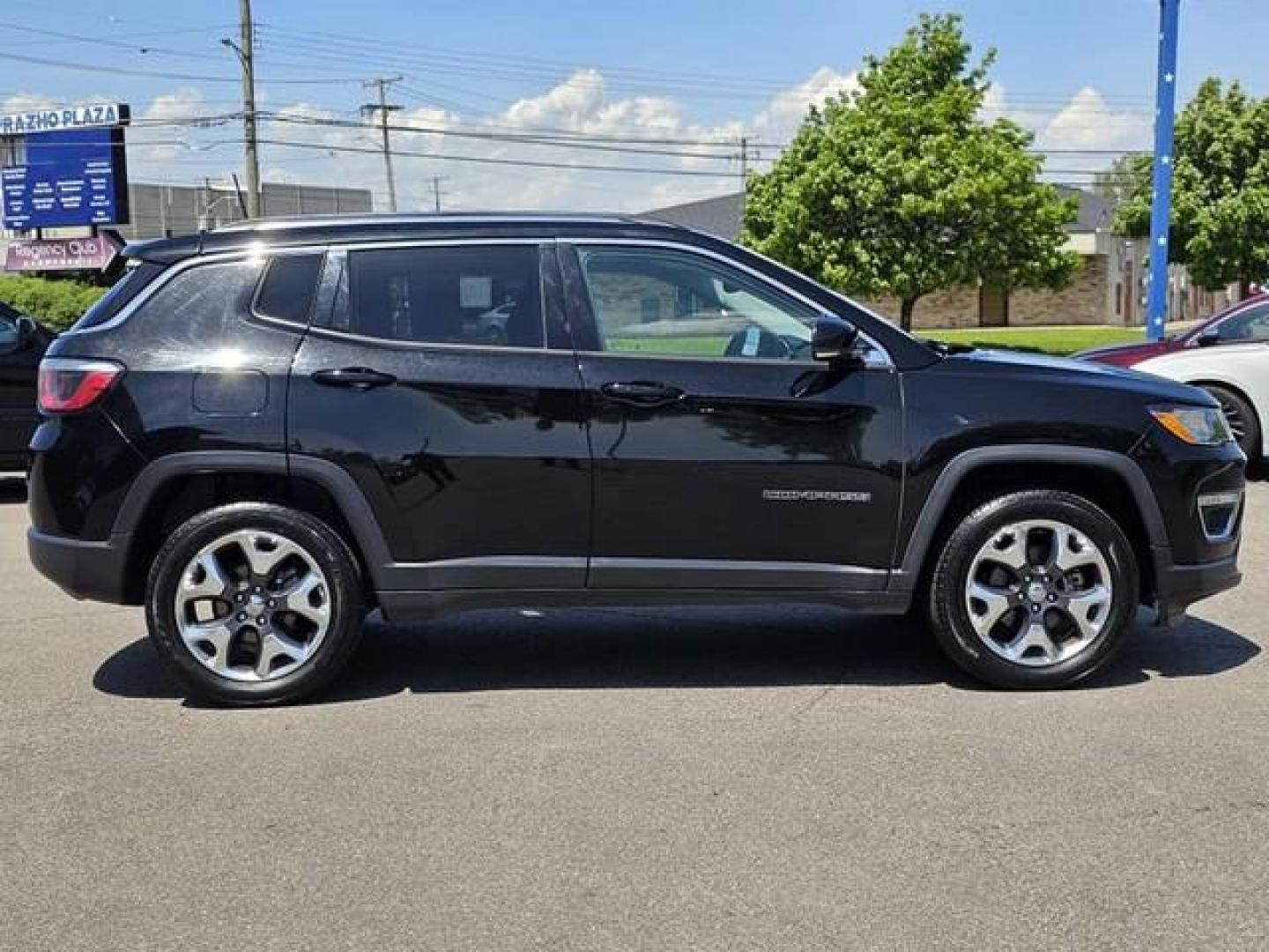 2019 BLACK JEEP COMPASS (3C4NJDCB9KT) with an L4,2.4L(144 CID), engine, AUTOMATIC transmission, located at 14600 Frazho Road, Warren, MI, 48089, (586) 776-3400, 42.485996, -82.974220 - Photo#3