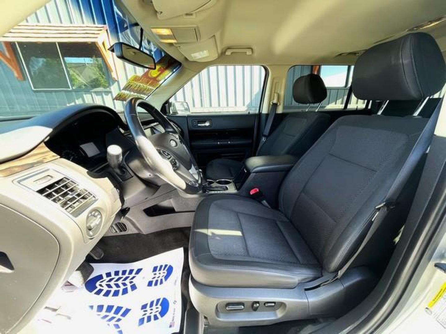 2013 SILVER FORD FLEX (2FMGK5C80DB) with an V6,3.5L(213 CID),DOHC engine, AUTOMATIC transmission, located at 14600 Frazho Road, Warren, MI, 48089, (586) 776-3400, 42.485996, -82.974220 - Photo#7