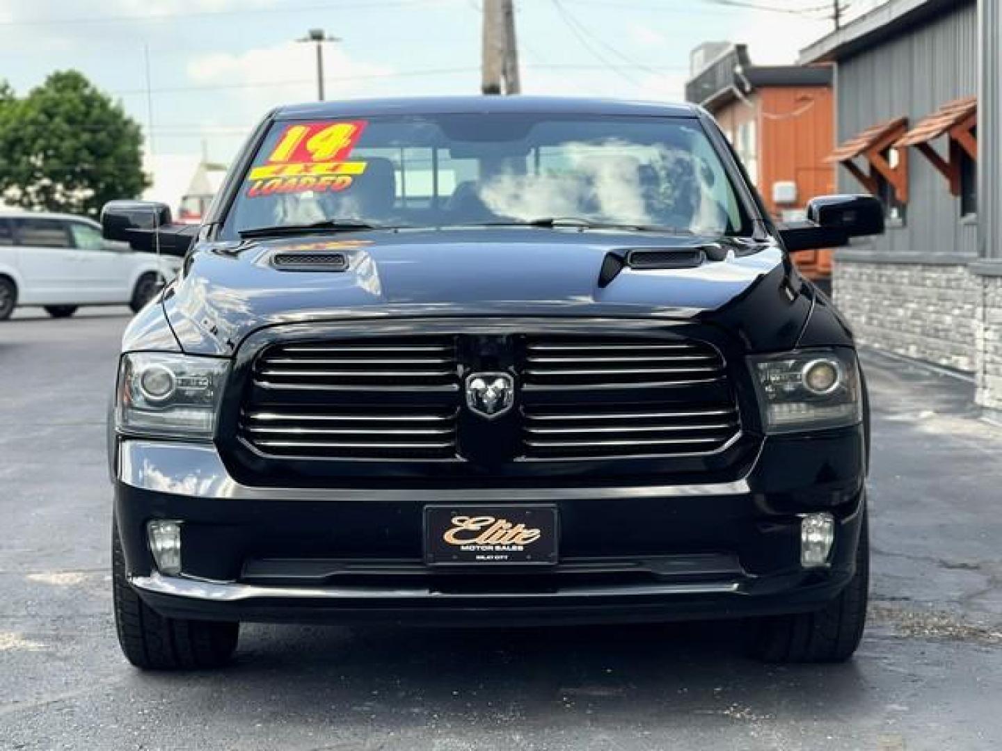 2014 BLACK RAM 1500 (1C6RR7MT1ES) with an V8,5.7L(345 CID),OHV engine, AUTOMATIC transmission, located at 14600 Frazho Road, Warren, MI, 48089, (586) 776-3400, 42.485996, -82.974220 - Photo#2