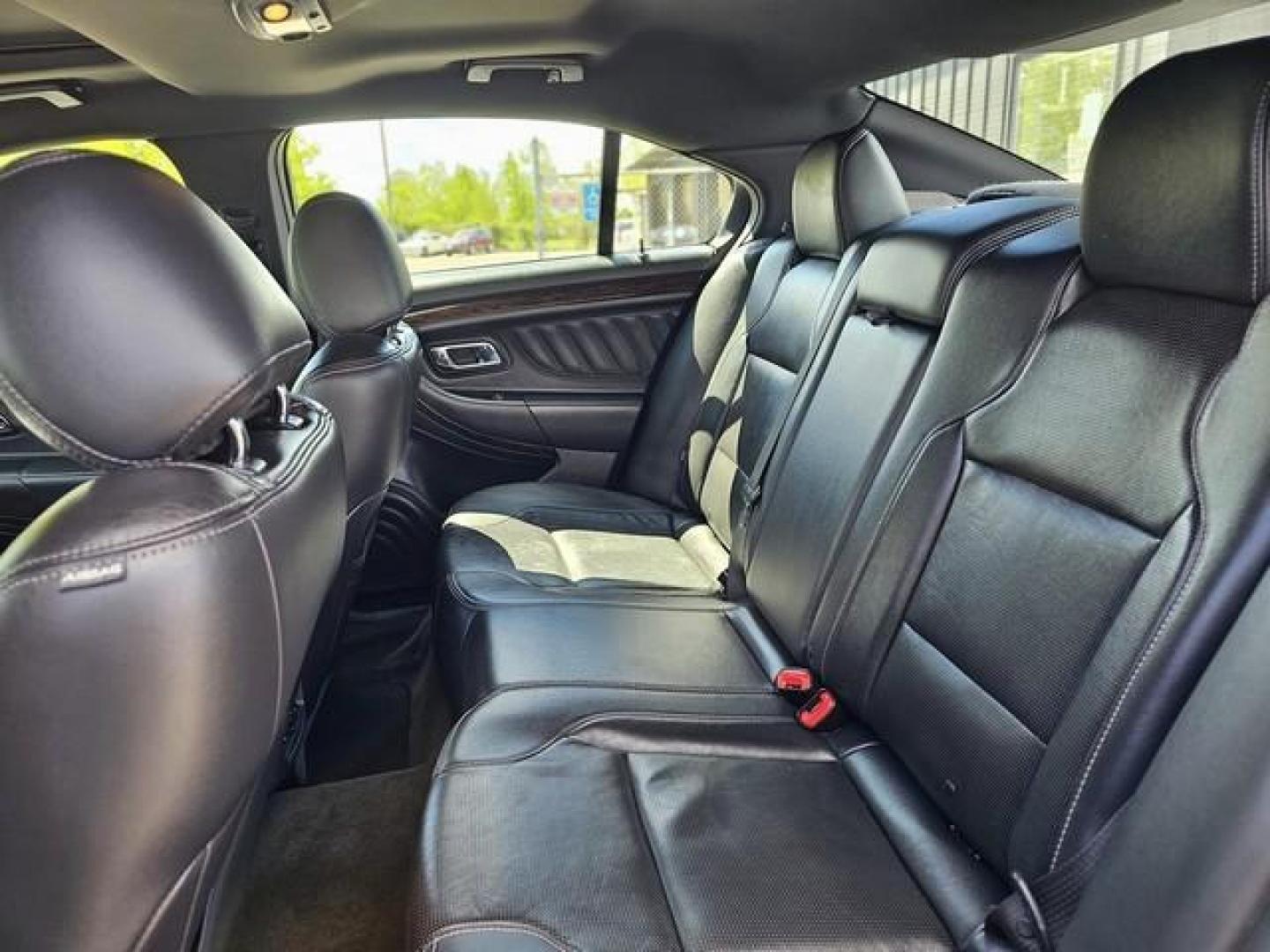 2018 MAROON FORD TAURUS (1FAHP2J81JG) with an V6,3.5L(213 CID),DOHC engine, AUTOMATIC transmission, located at 14600 Frazho Road, Warren, MI, 48089, (586) 776-3400, 42.485996, -82.974220 - Photo#20