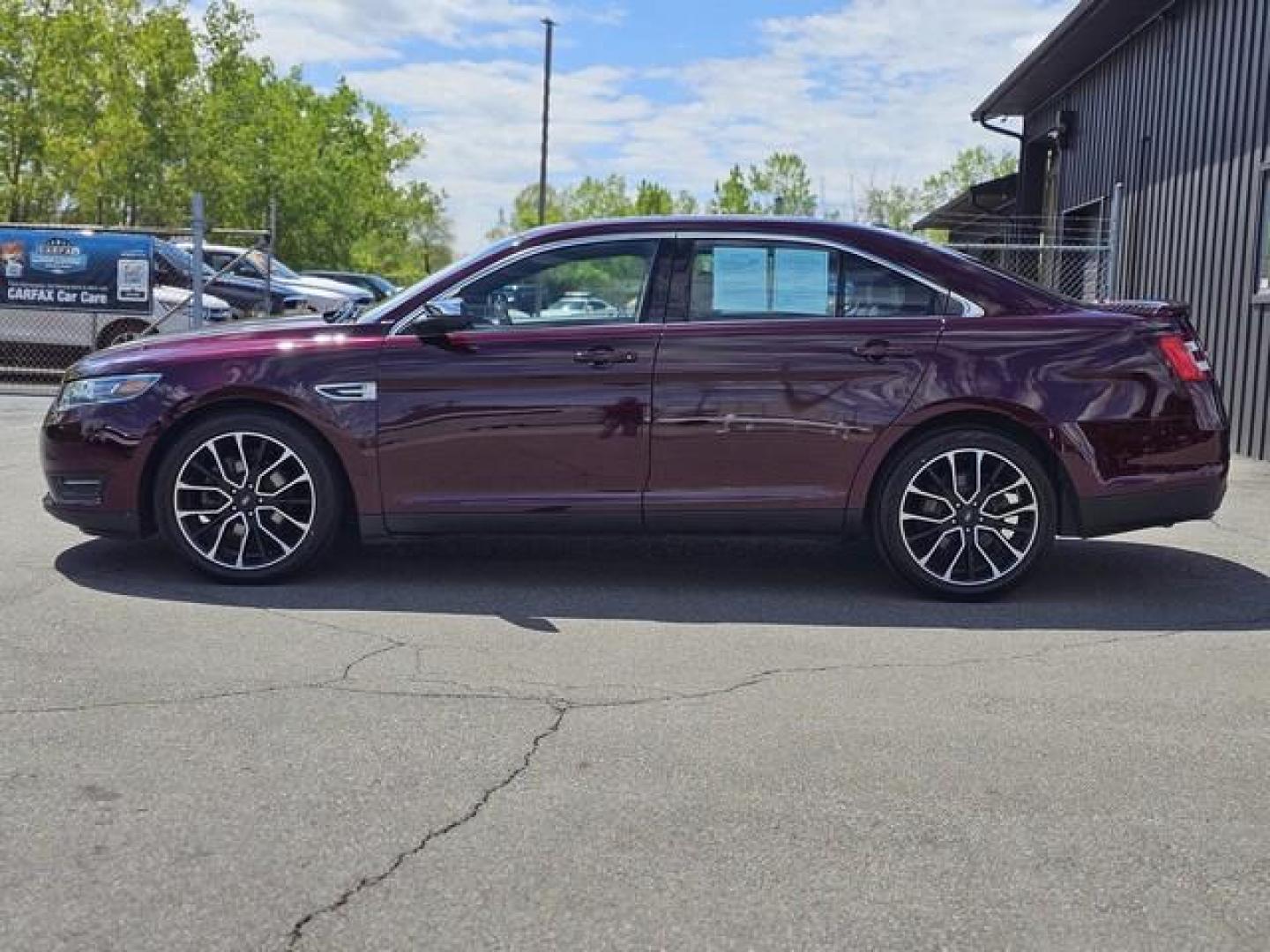 2018 MAROON FORD TAURUS (1FAHP2J81JG) with an V6,3.5L(213 CID),DOHC engine, AUTOMATIC transmission, located at 14600 Frazho Road, Warren, MI, 48089, (586) 776-3400, 42.485996, -82.974220 - Photo#7