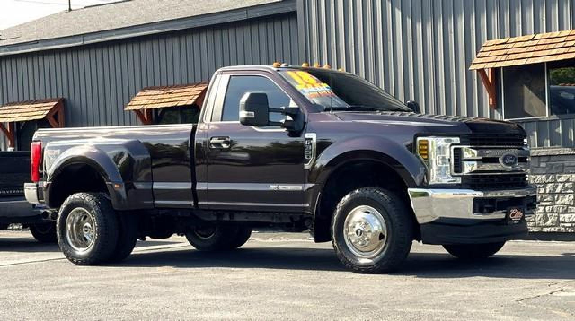 2018 BROWN FORD F-350 SUPER DUTY (1FTRF3DT0JE) with an V8,6.7L(406 CID),OHV engine, AUTOMATIC transmission, located at 14600 Frazho Road, Warren, MI, 48089, (586) 776-3400, 42.485996, -82.974220 - Photo#3