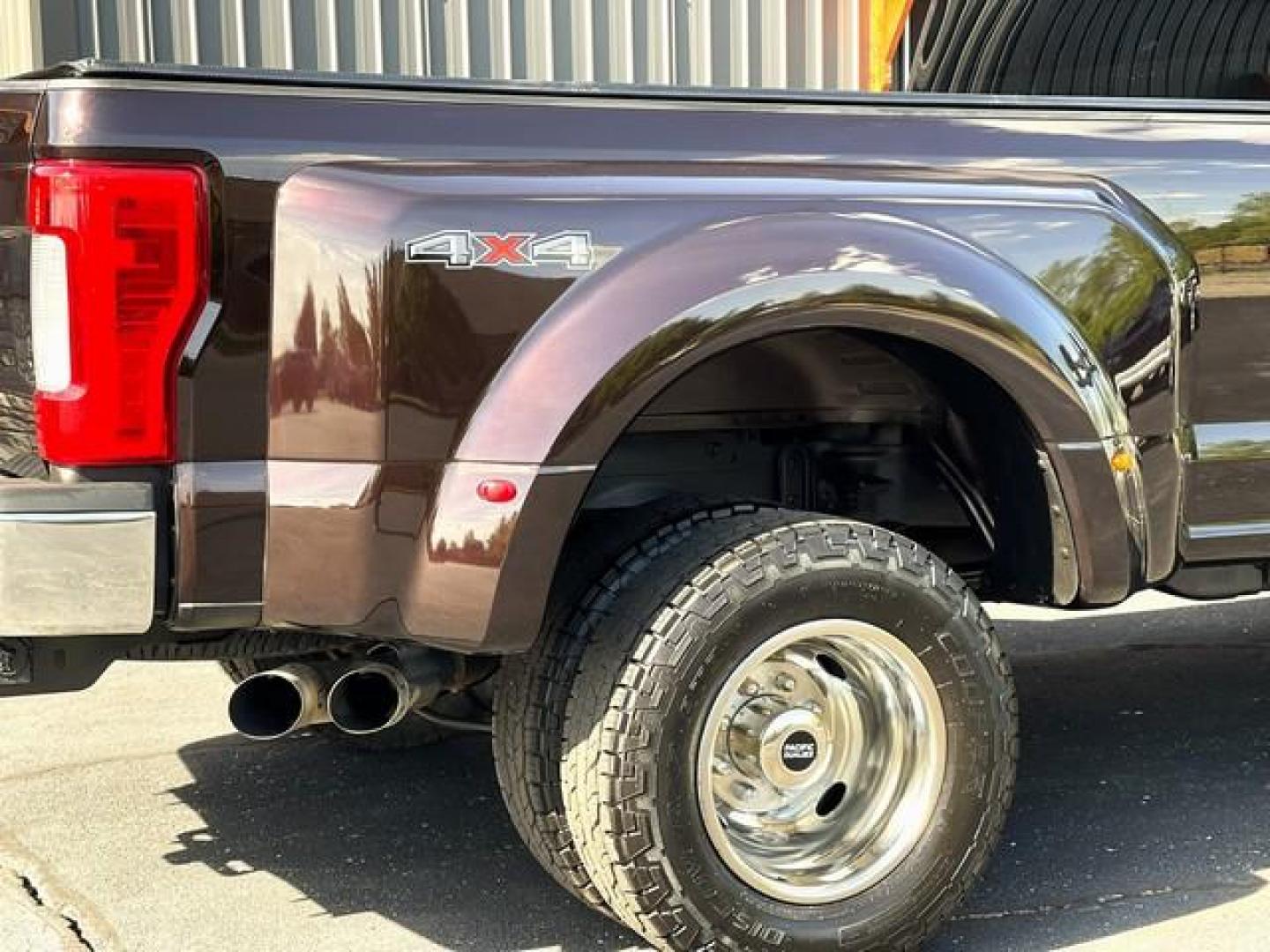 2018 BROWN FORD F-350 SUPER DUTY (1FTRF3DT0JE) with an V8,6.7L(406 CID),OHV engine, AUTOMATIC transmission, located at 14600 Frazho Road, Warren, MI, 48089, (586) 776-3400, 42.485996, -82.974220 - Photo#7