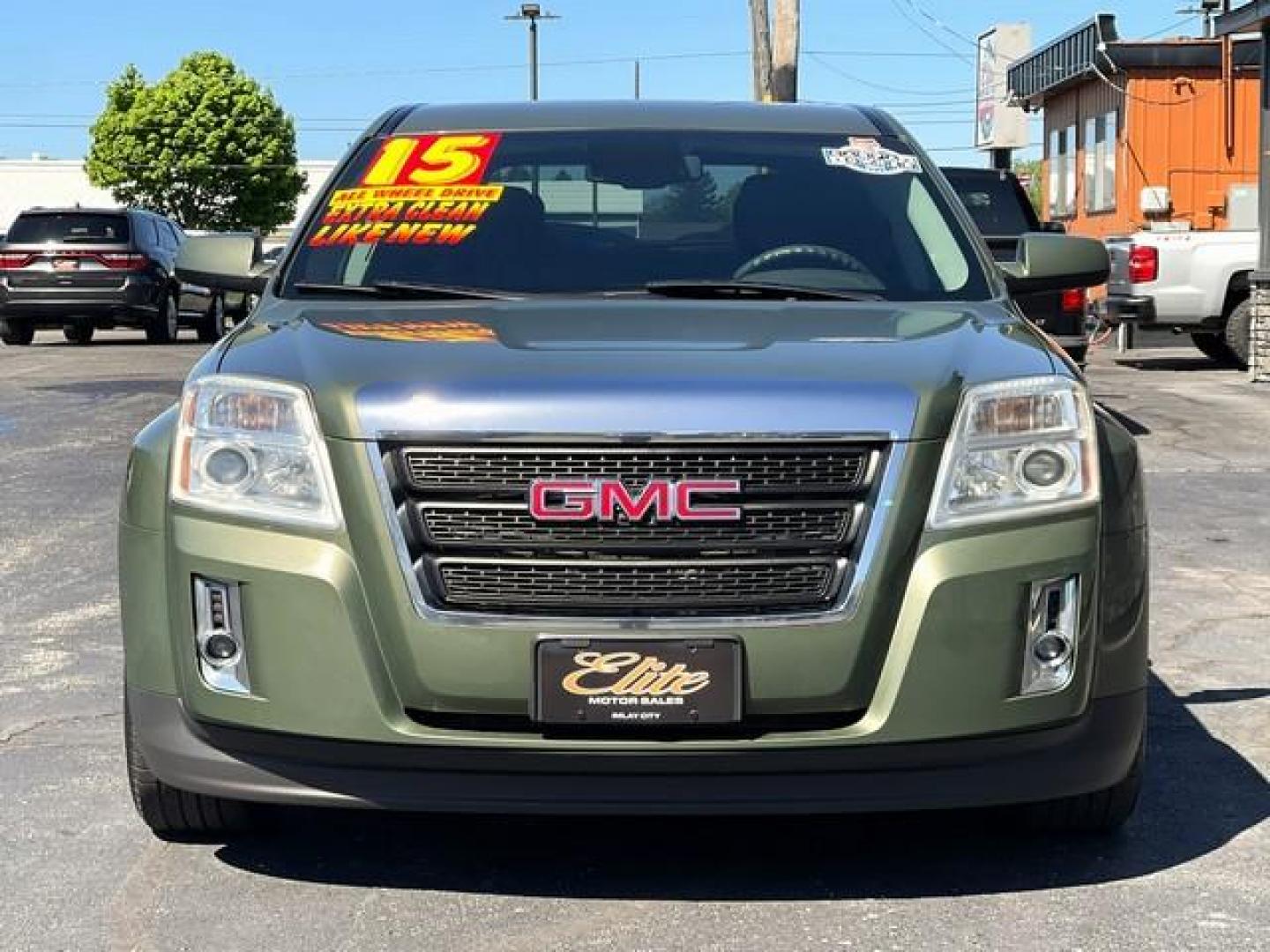 2015 Cypress Green Metallic GMC TERRAIN (2GKFLVEK7F6) with an L4,2.4L(145 CID),DOHC engine, AUTOMATIC transmission, located at 14600 Frazho Road, Warren, MI, 48089, (586) 776-3400, 42.485996, -82.974220 - Photo#6