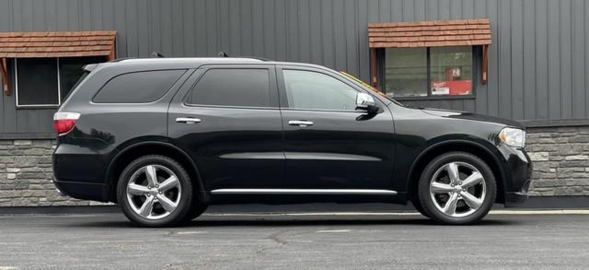 2011 BLACK DODGE DURANGO (1D4SE5GT9BC) with an V8,5.7L(345 CID),OHV engine, AUTOMATIC transmission, located at 14600 Frazho Road, Warren, MI, 48089, (586) 776-3400, 42.485996, -82.974220 - Photo#5