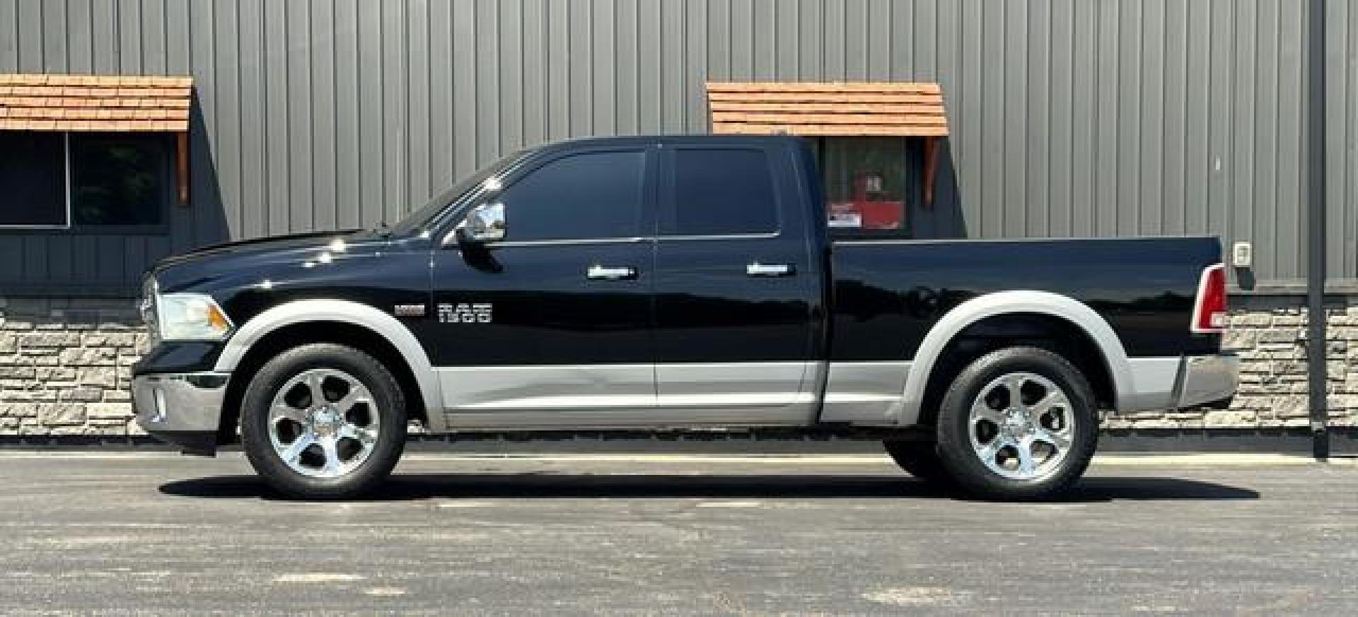 2014 BLACK RAM 1500 (1C6RR7JT4ES) with an V8,5.7L(345 CID),OHV engine, AUTOMATIC transmission, located at 14600 Frazho Road, Warren, MI, 48089, (586) 776-3400, 42.485996, -82.974220 - Photo#3