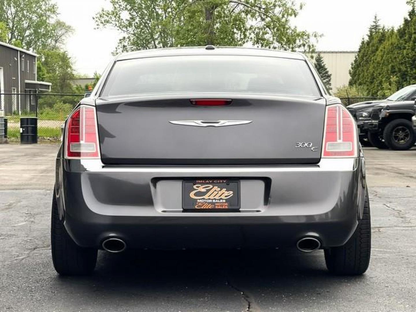 2013 GRANITE CHRYSTAL METALLIC CHRYSLER 300 (2C3CCAET3DH) with an V8,5.7L(345 CID),OHV engine, AUTOMATIC transmission, located at 14600 Frazho Road, Warren, MI, 48089, (586) 776-3400, 42.485996, -82.974220 - Photo#7