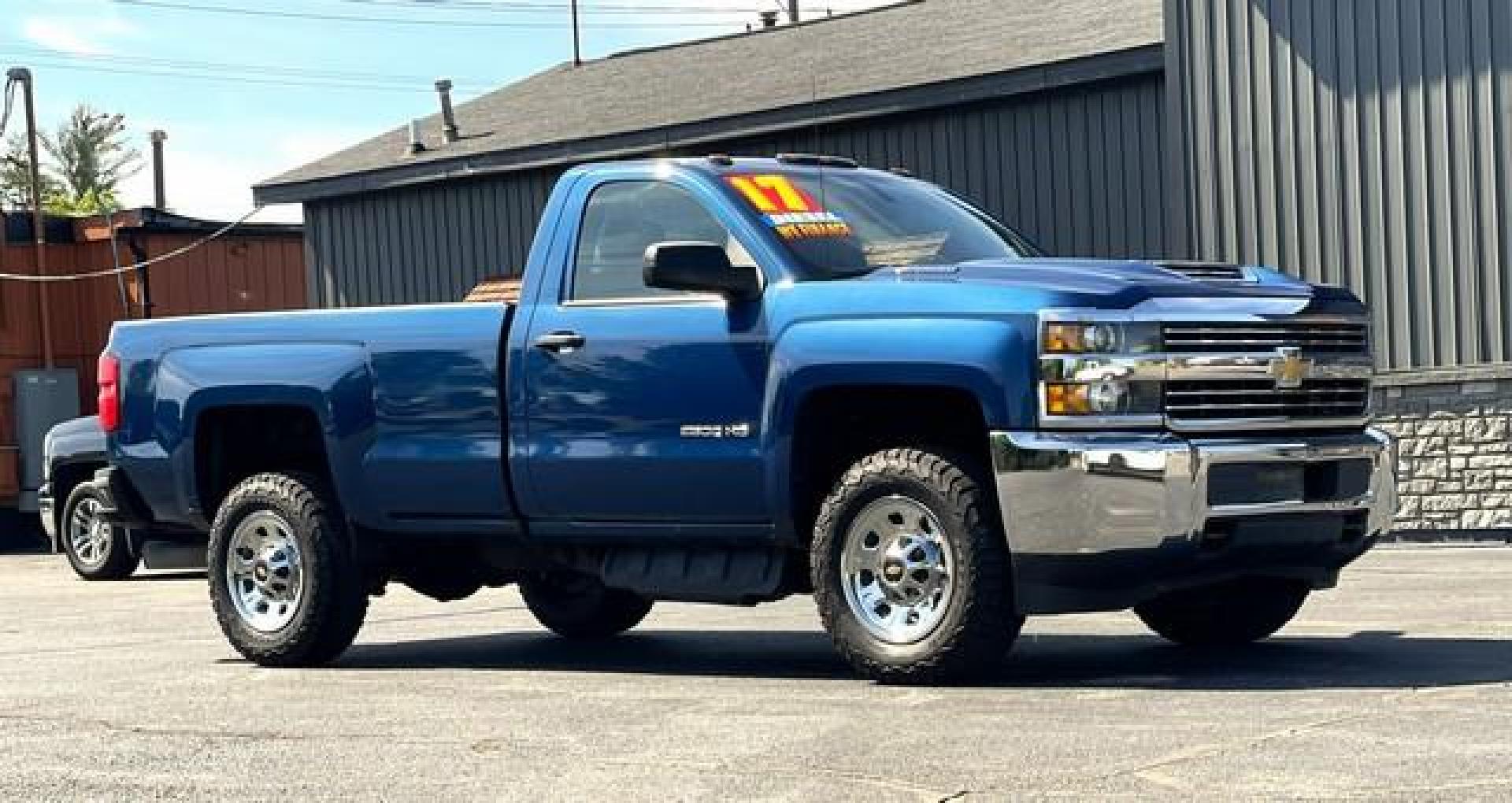 2017 BLUE CHEVROLET SILVERADO 2500 HD (1GC0CUEY3HZ) with an V8,6.6L(403 CID),OHV engine, AUTOMATIC transmission, located at 14600 Frazho Road, Warren, MI, 48089, (586) 776-3400, 42.485996, -82.974220 - Photo#3