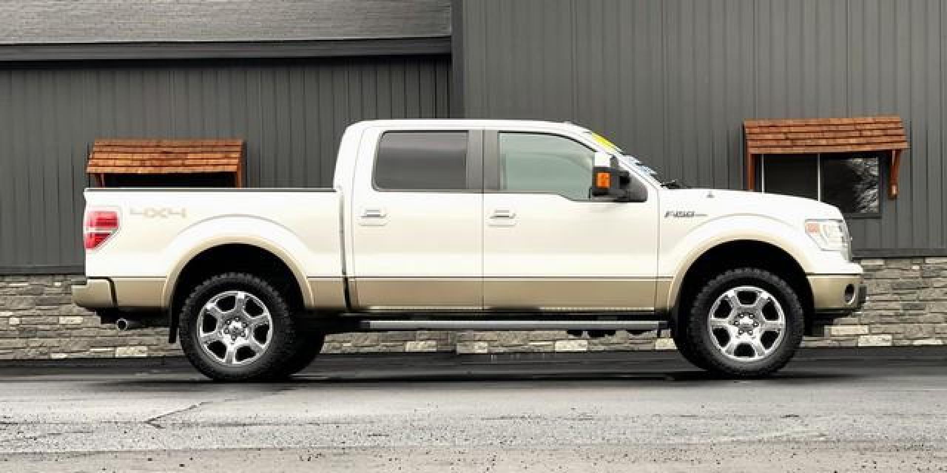 2014 WHITE FORD F-150 LARIAT (1FTFW1E61EF) with an V8,6.2L(379 CID),SOHC engine, AUTOMATIC transmission, located at 14600 Frazho Road, Warren, MI, 48089, (586) 776-3400, 42.485996, -82.974220 - Photo#2