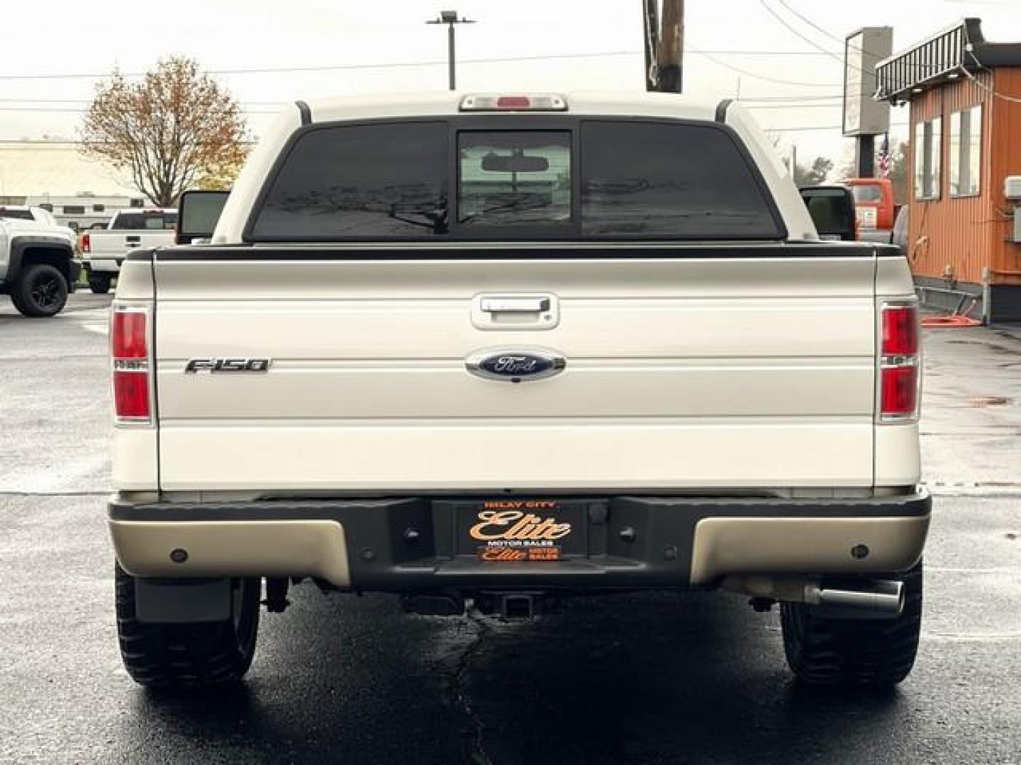 2014 WHITE FORD F-150 LARIAT (1FTFW1E61EF) with an V8,6.2L(379 CID),SOHC engine, AUTOMATIC transmission, located at 14600 Frazho Road, Warren, MI, 48089, (586) 776-3400, 42.485996, -82.974220 - Photo#6