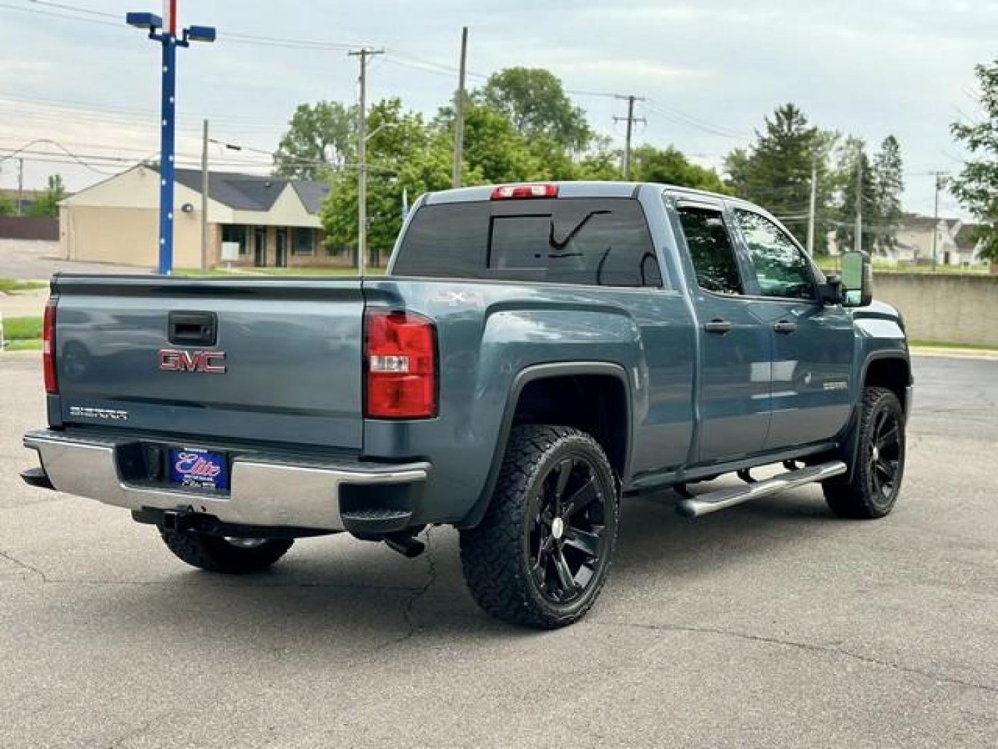 2014 BLUE GMC SIERRA 1500 (1GTV2TEC7EZ) with an V8,5.3L(325 CID),OHV engine, AUTOMATIC transmission, located at 14600 Frazho Road, Warren, MI, 48089, (586) 776-3400, 42.485996, -82.974220 - Photo#4