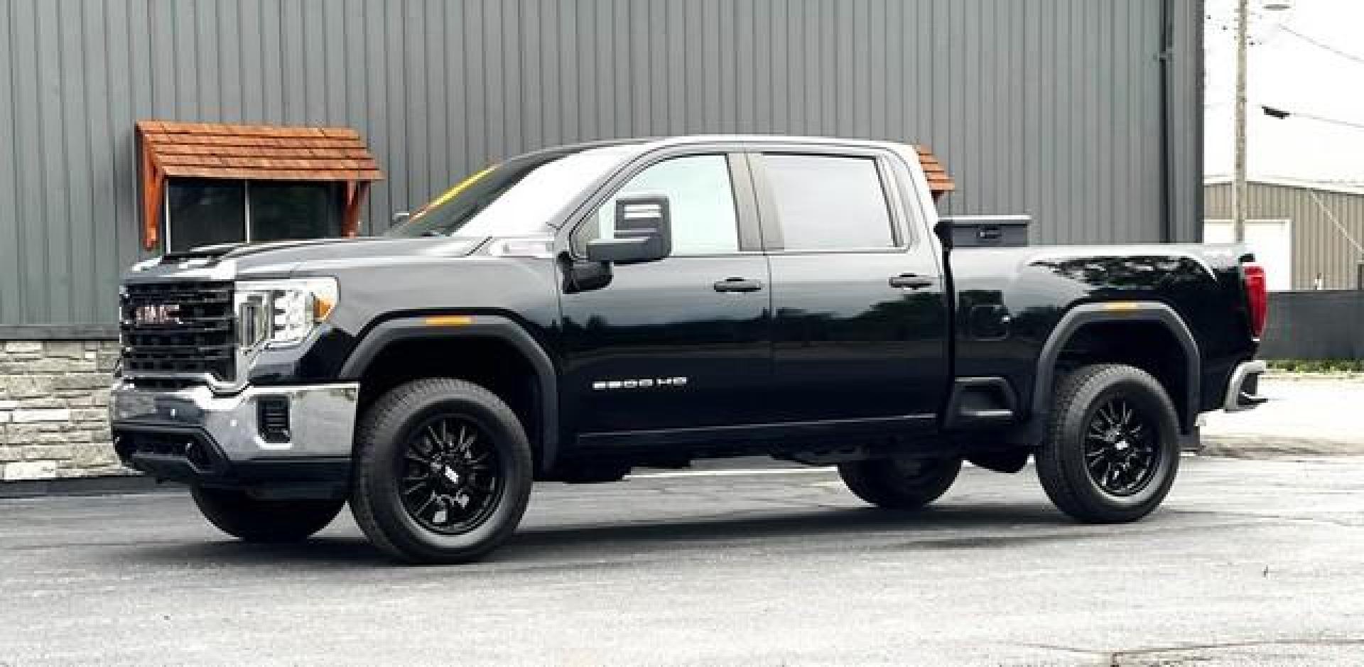 2020 BLACK GMC SIERRA 3500 HD (1GT49SE79LF) with an V8,6.6L(401 CID), engine, AUTOMATIC transmission, located at 14600 Frazho Road, Warren, MI, 48089, (586) 776-3400, 42.485996, -82.974220 - Photo#5