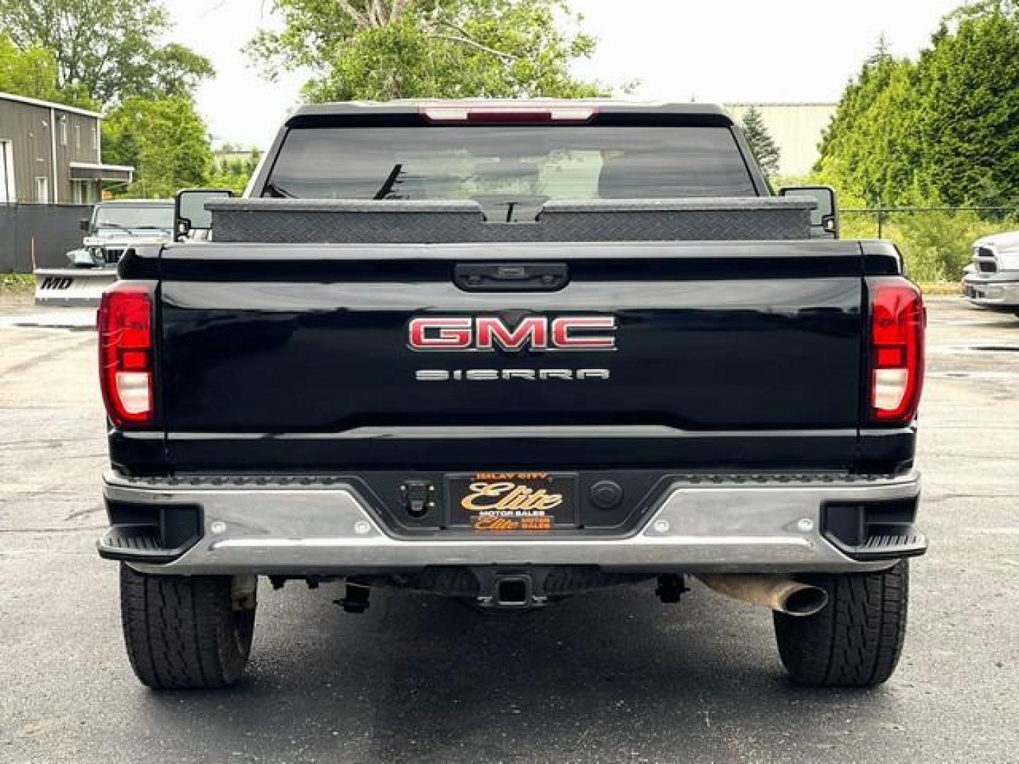 2020 BLACK GMC SIERRA 3500 HD (1GT49SE79LF) with an V8,6.6L(401 CID), engine, AUTOMATIC transmission, located at 14600 Frazho Road, Warren, MI, 48089, (586) 776-3400, 42.485996, -82.974220 - Photo#6