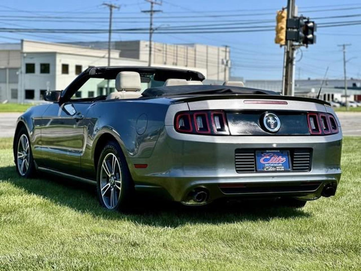 2013 STERLING GRAY METALLIC FORD MUSTANG (1ZVBP8EM3D5) with an V6,3.7L(227 CID),DOHC engine, AUTOMATIC transmission, located at 14600 Frazho Road, Warren, MI, 48089, (586) 776-3400, 42.485996, -82.974220 - Photo#6