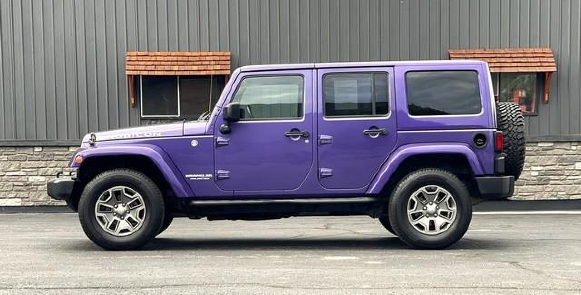 2017 PURPLE JEEP WRANGLER (1C4BJWFG0HL) with an V6,3.6L(220 CID),DOHC engine, AUTOMATIC transmission, located at 14600 Frazho Road, Warren, MI, 48089, (586) 776-3400, 42.485996, -82.974220 - Photo#1