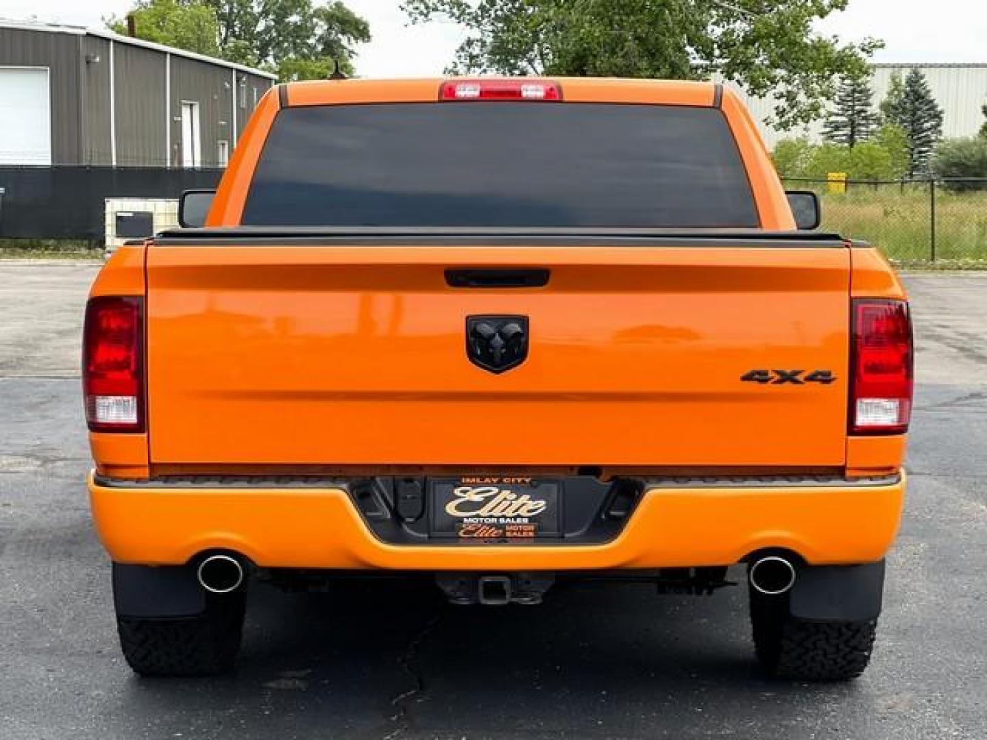 2019 ORANGE RAM 1500 CLASSIC (1C6RR7KT8KS) with an V8,5.7L(345 CID), engine, AUTOMATIC transmission, located at 14600 Frazho Road, Warren, MI, 48089, (586) 776-3400, 42.485996, -82.974220 - Photo#6