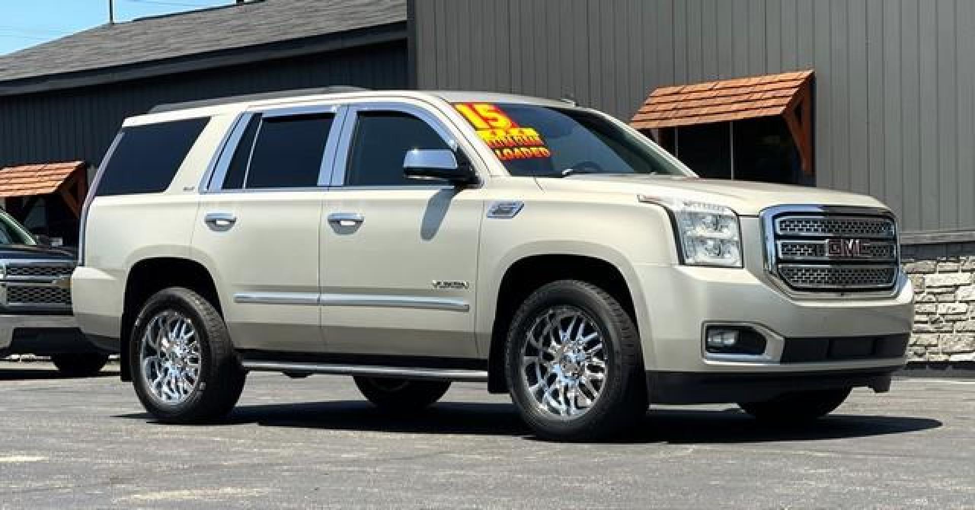 2015 SILVER GMC YUKON (1GKS2BKC0FR) with an V8,5.3L(325 CID),OHV engine, AUTOMATIC transmission, located at 14600 Frazho Road, Warren, MI, 48089, (586) 776-3400, 42.485996, -82.974220 - Photo#2