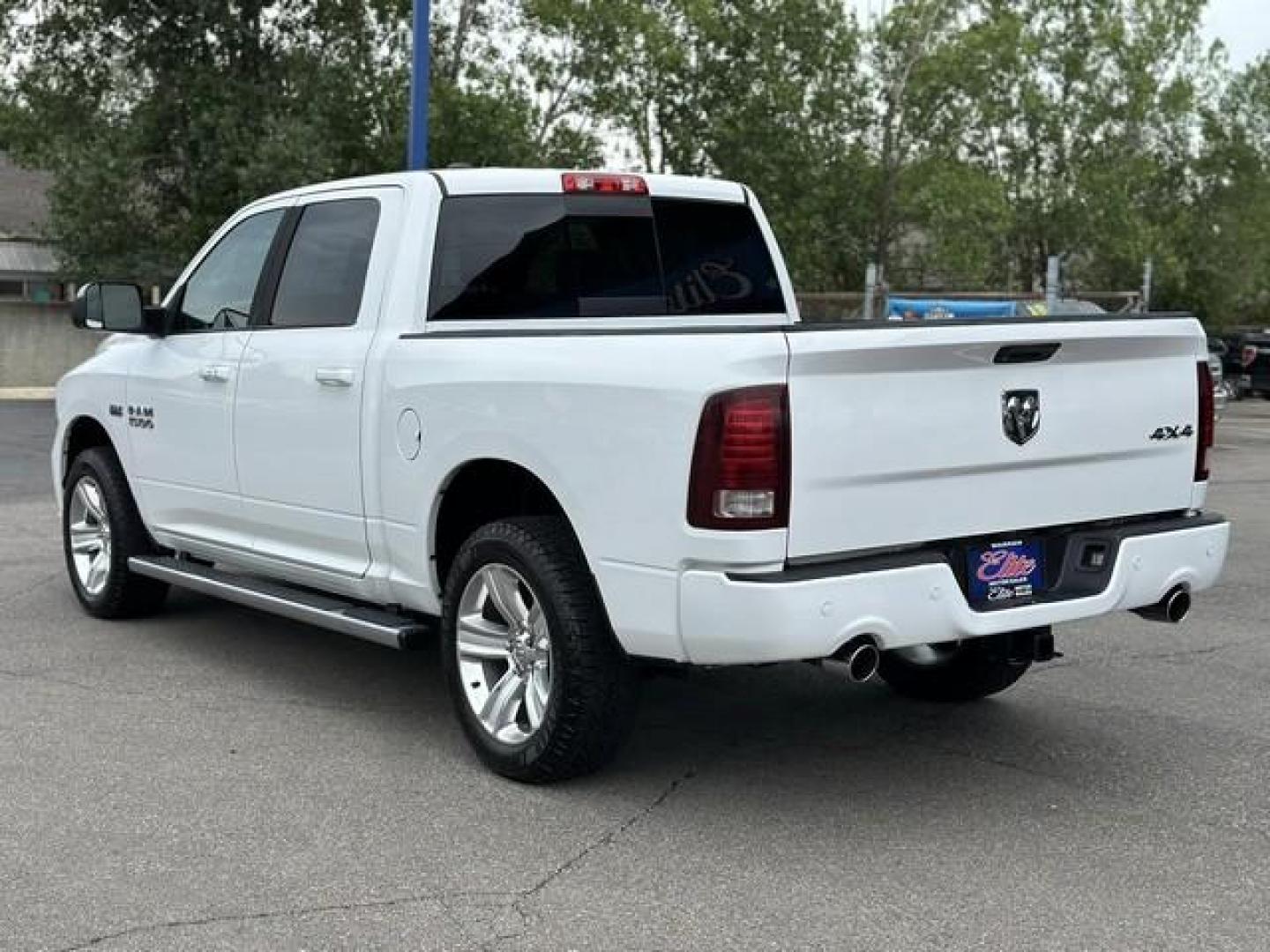 2014 WHITE RAM 1500 (1C6RR7MT1ES) with an V8,5.7L(345 CID),OHV engine, AUTOMATIC transmission, located at 14600 Frazho Road, Warren, MI, 48089, (586) 776-3400, 42.485996, -82.974220 - Photo#6