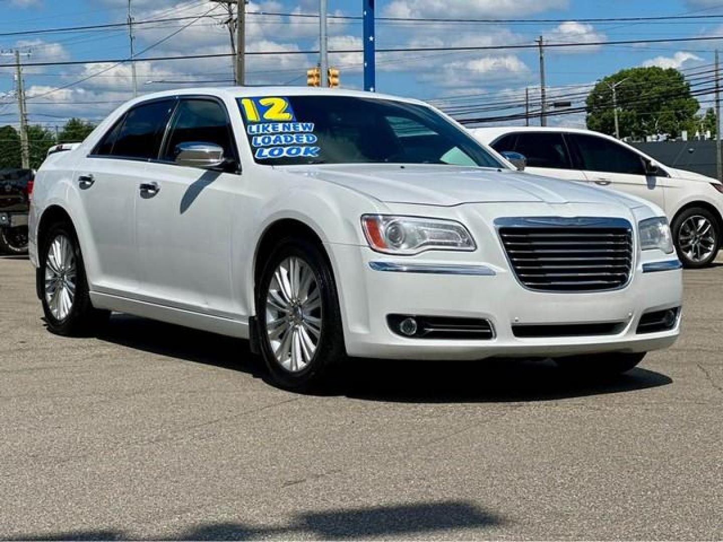 2012 WHITE CHRYSLER 300 (2C3CCAHG3CH) with an V6,3.6L(220 CID),DOHC engine, AUTOMATIC transmission, located at 14600 Frazho Road, Warren, MI, 48089, (586) 776-3400, 42.485996, -82.974220 - Photo#2