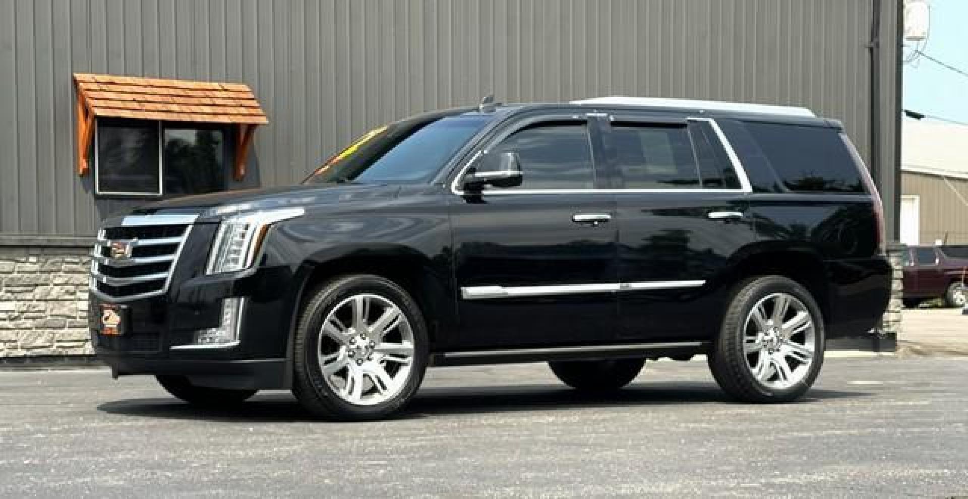 2015 BLACK CADILLAC ESCALADE (1GYS4NKJ7FR) with an V8,6.2L(376 CID),OHV engine, AUTOMATIC transmission, located at 14600 Frazho Road, Warren, MI, 48089, (586) 776-3400, 42.485996, -82.974220 - Photo#5