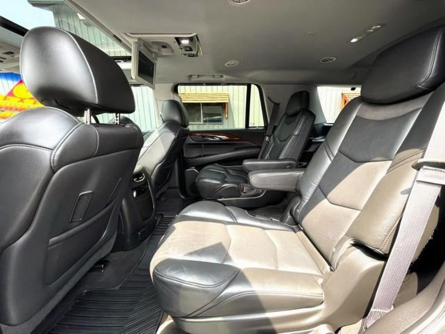 2015 BLACK CADILLAC ESCALADE (1GYS4NKJ7FR) with an V8,6.2L(376 CID),OHV engine, AUTOMATIC transmission, located at 14600 Frazho Road, Warren, MI, 48089, (586) 776-3400, 42.485996, -82.974220 - Photo#8