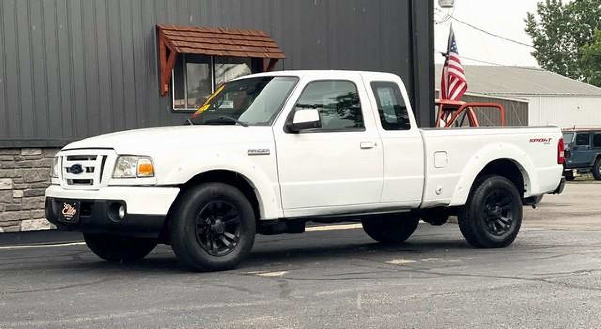 2011 WHITE FORD RANGER (1FTLR4FE4BP) with an V6,4.0L(245 CID),SOHC engine, AUTOMATIC transmission, located at 14600 Frazho Road, Warren, MI, 48089, (586) 776-3400, 42.485996, -82.974220 - Photo#2