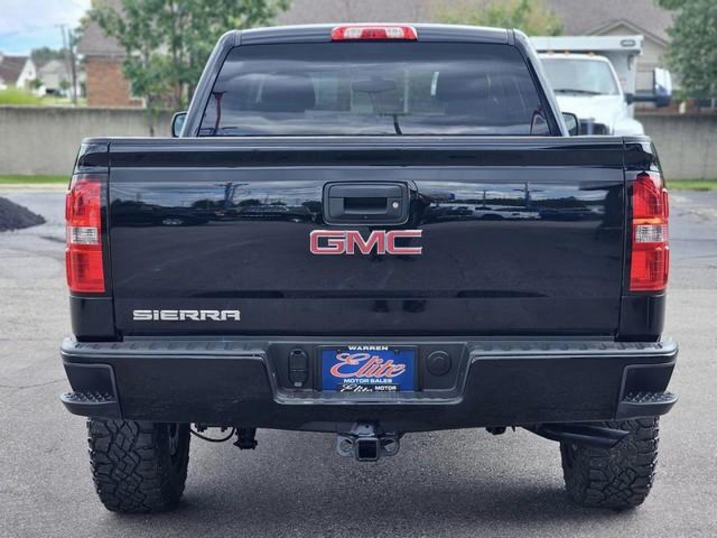 2018 BLACK GMC SIERRA 1500 (1GTV2LEC7JZ) with an V8,5.3L(325 CID),OHV engine, AUTOMATIC transmission, located at 14600 Frazho Road, Warren, MI, 48089, (586) 776-3400, 42.485996, -82.974220 - Photo#5