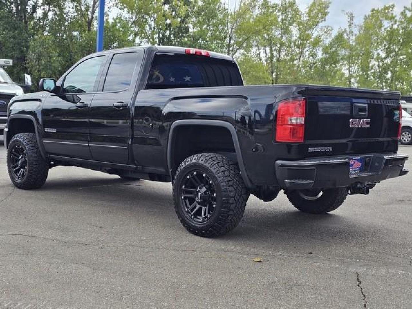 2018 BLACK GMC SIERRA 1500 (1GTV2LEC7JZ) with an V8,5.3L(325 CID),OHV engine, AUTOMATIC transmission, located at 14600 Frazho Road, Warren, MI, 48089, (586) 776-3400, 42.485996, -82.974220 - Photo#6