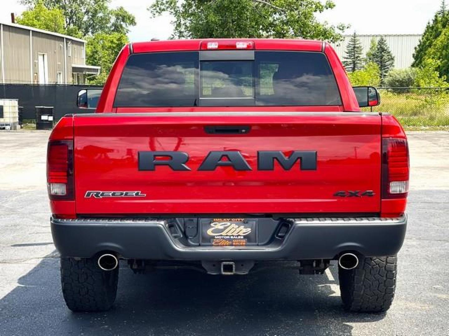 2017 RED RAM 1500 (1C6RR7YT9HS) with an V8,5.7L(345 CID),OHV engine, AUTOMATIC transmission, located at 14600 Frazho Road, Warren, MI, 48089, (586) 776-3400, 42.485996, -82.974220 - Photo#6