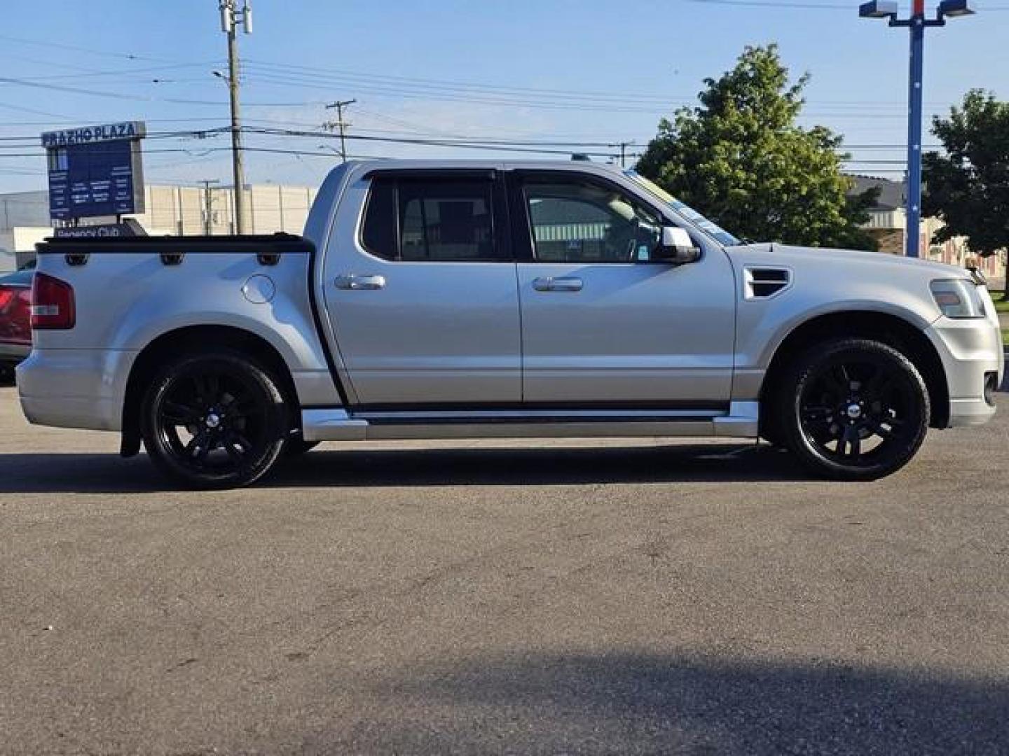 2010 SILVER FORD EXPLORER SPORT TRAC (1FMEU2D83AU) with an V8,4.6L(281 CID),SOHC engine, AUTOMATIC transmission, located at 14600 Frazho Road, Warren, MI, 48089, (586) 776-3400, 42.485996, -82.974220 - Photo#3