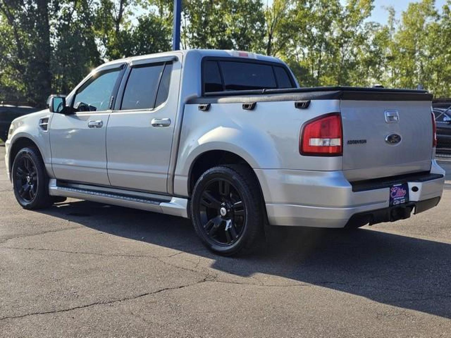 2010 SILVER FORD EXPLORER SPORT TRAC (1FMEU2D83AU) with an V8,4.6L(281 CID),SOHC engine, AUTOMATIC transmission, located at 14600 Frazho Road, Warren, MI, 48089, (586) 776-3400, 42.485996, -82.974220 - Photo#6