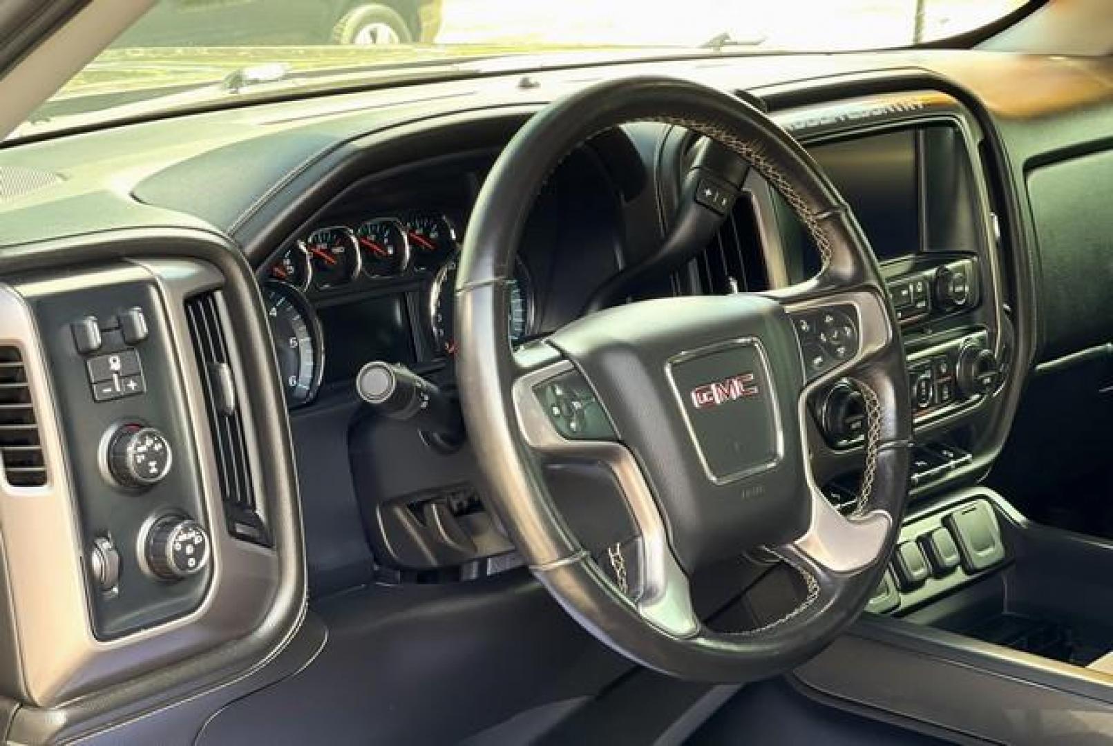 2015 BROWN GMC SIERRA 1500 (1GTV2UEC5FZ) with an V8,5.3L(325 CID),OHV engine, AUTOMATIC transmission, located at 14600 Frazho Road, Warren, MI, 48089, (586) 776-3400, 42.485996, -82.974220 - Photo#9