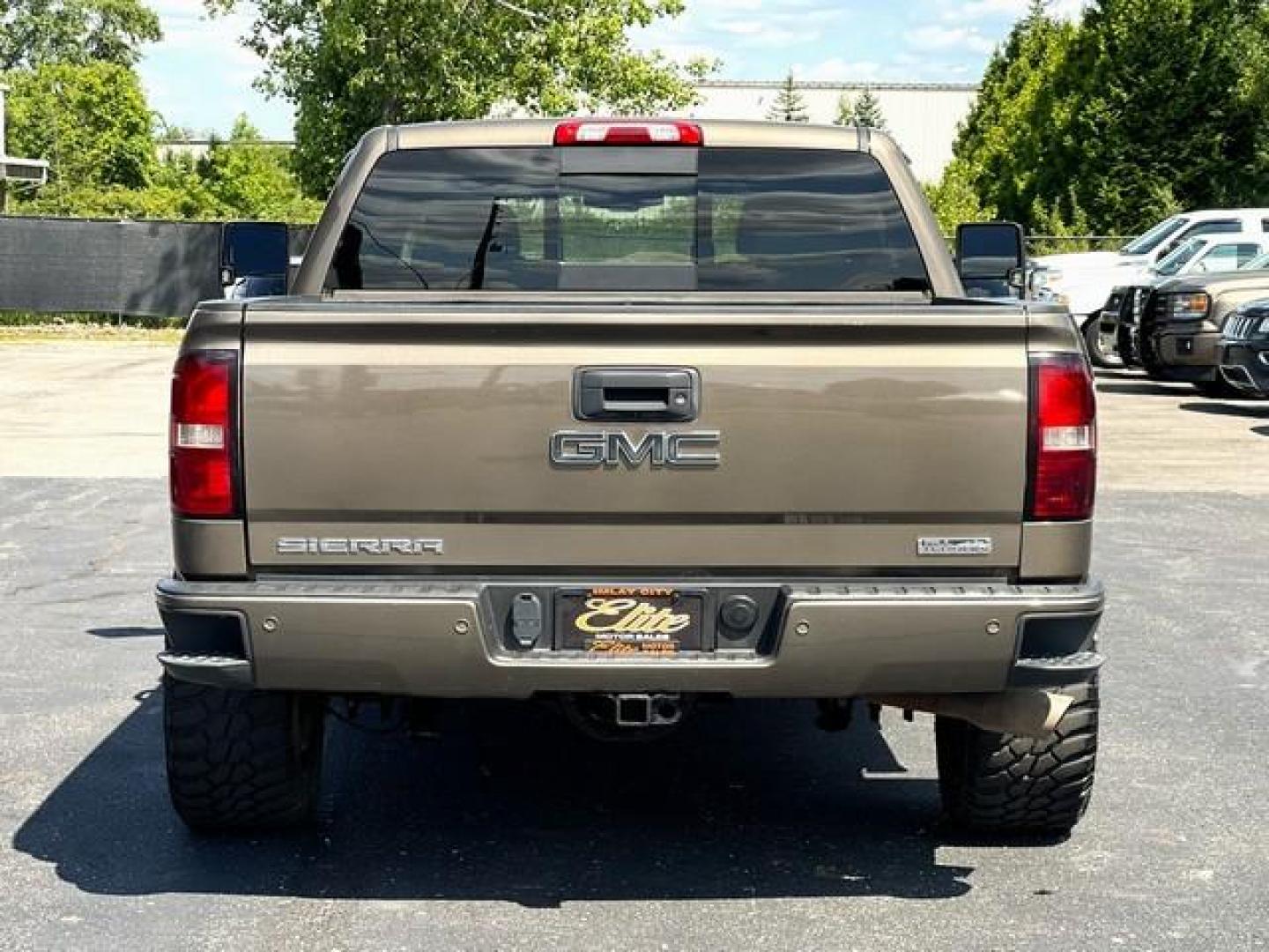 2015 BROWN GMC SIERRA 1500 (1GTV2UEC5FZ) with an V8,5.3L(325 CID),OHV engine, AUTOMATIC transmission, located at 14600 Frazho Road, Warren, MI, 48089, (586) 776-3400, 42.485996, -82.974220 - Photo#6