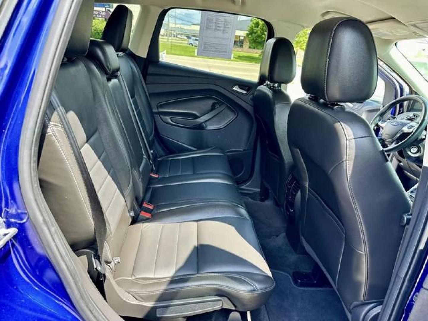 2015 BLUE FORD ESCAPE (1FMCU0GX0FU) with an L4,1.6L(97 CID),DOHC engine, AUTOMATIC transmission, located at 14600 Frazho Road, Warren, MI, 48089, (586) 776-3400, 42.485996, -82.974220 - Photo#10