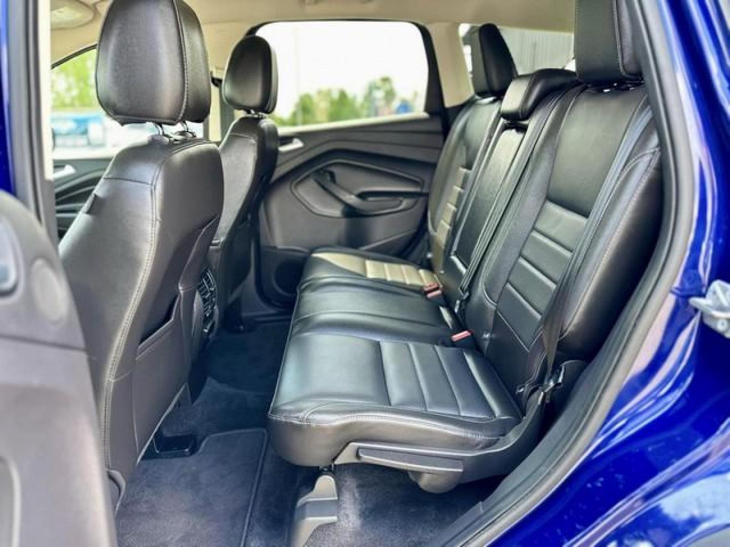 2015 BLUE FORD ESCAPE (1FMCU0GX0FU) with an L4,1.6L(97 CID),DOHC engine, AUTOMATIC transmission, located at 14600 Frazho Road, Warren, MI, 48089, (586) 776-3400, 42.485996, -82.974220 - Photo#18