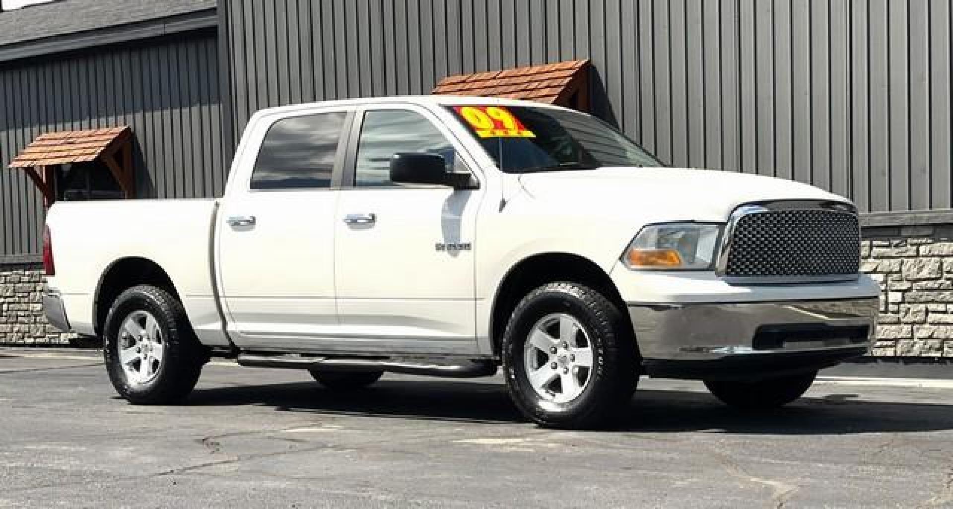 2009 WHITE DODGE RAM 1500 (1D3HV13P29S) with an V8,4.7L(287 CID),SOHC engine, AUTOMATIC transmission, located at 14600 Frazho Road, Warren, MI, 48089, (586) 776-3400, 42.485996, -82.974220 - Photo#1