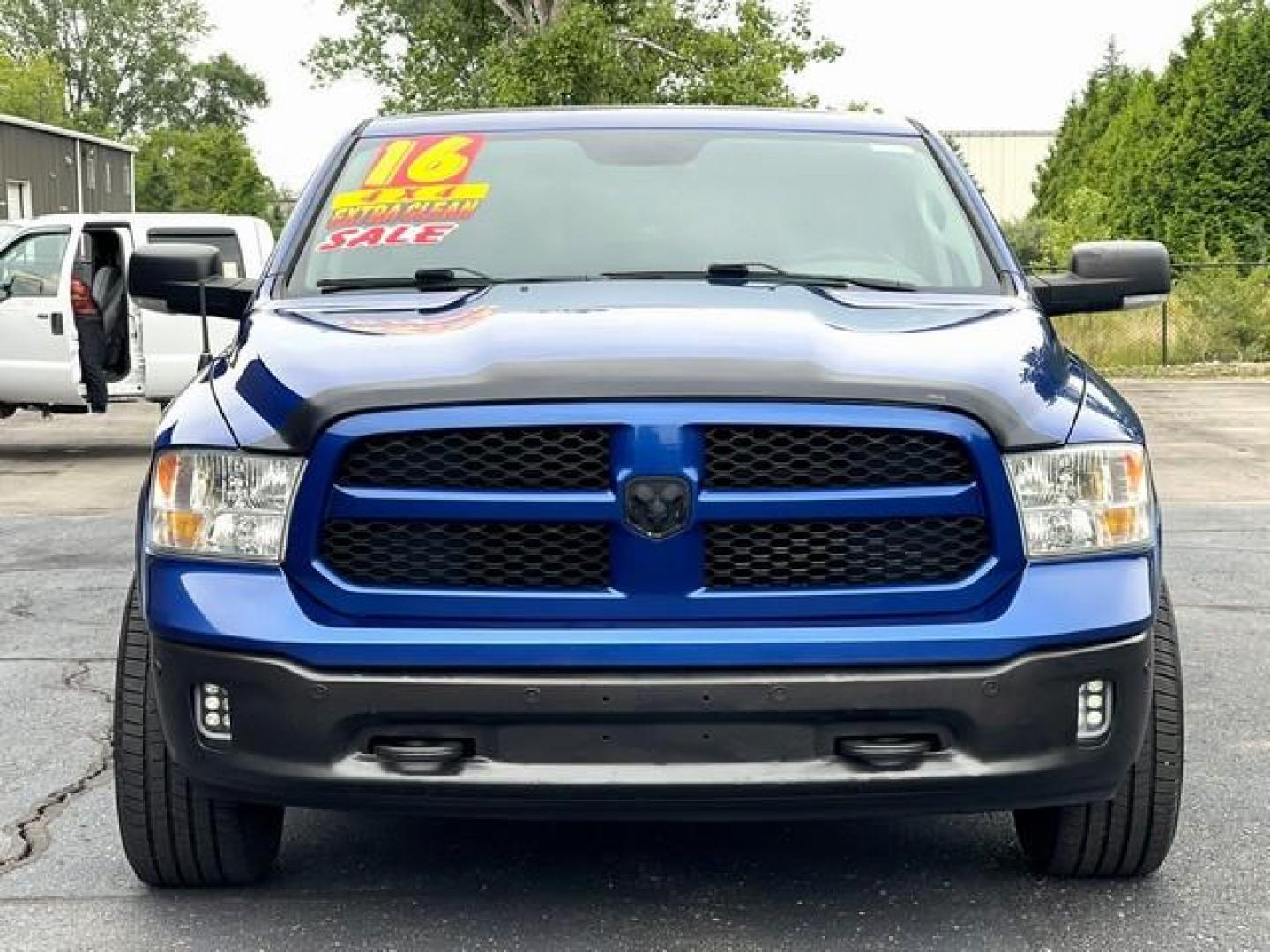 2016 BLUE RAM 1500 (1C6RR7LT9GS) with an V8,5.7L(345 CID),OHV engine, AUTOMATIC transmission, located at 14600 Frazho Road, Warren, MI, 48089, (586) 776-3400, 42.485996, -82.974220 - Photo#4