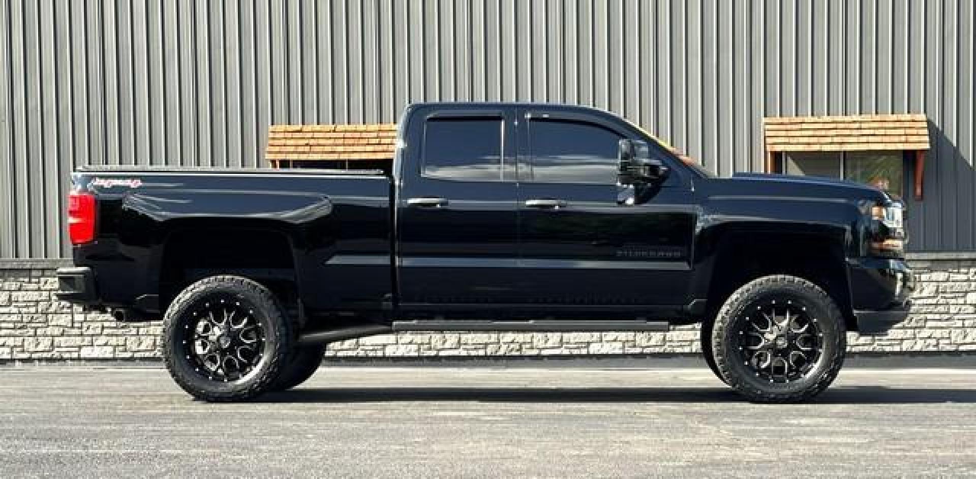 2016 BLACK CHEVROLET SILVERADO 1500 (1GCVKNEC2GZ) with an V8,5.3L(325 CID),OHV engine, AUTOMATIC transmission, located at 14600 Frazho Road, Warren, MI, 48089, (586) 776-3400, 42.485996, -82.974220 - Photo#3