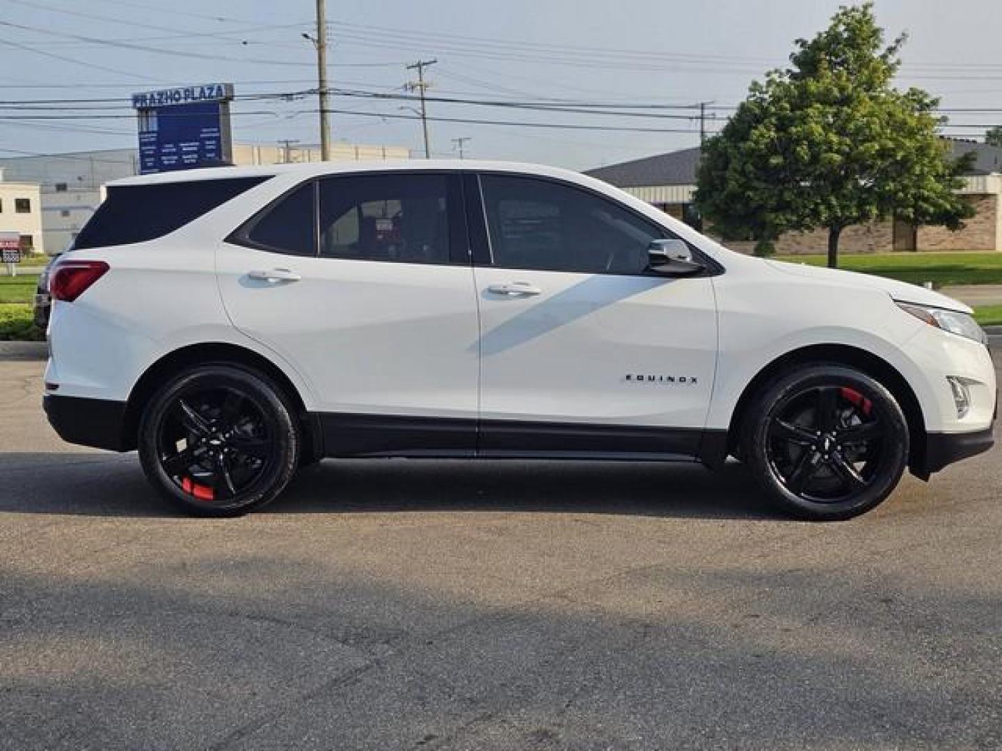 2019 WHITE CHEVROLET EQUINOX (2GNAXVEX1K6) with an L4,2.0L(122 CID),DOHC engine, AUTOMATIC transmission, located at 14600 Frazho Road, Warren, MI, 48089, (586) 776-3400, 42.485996, -82.974220 - Photo#3