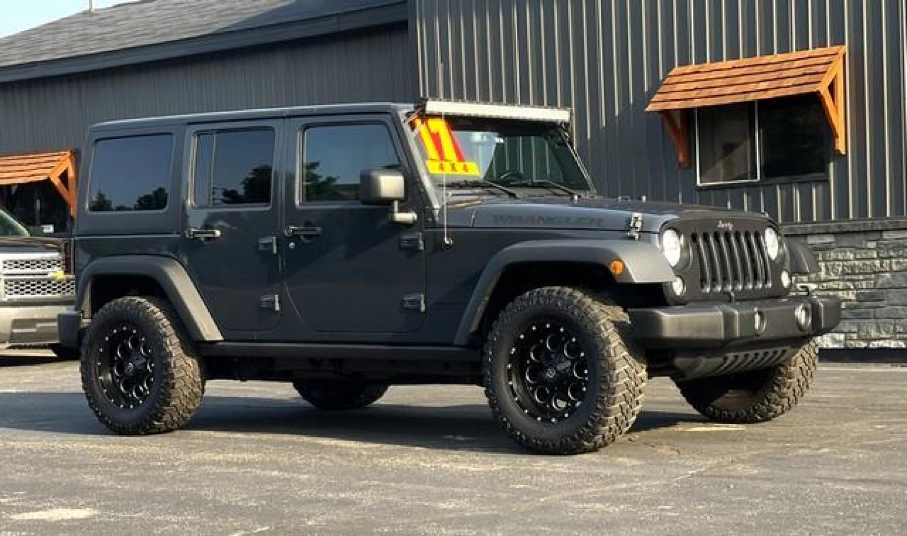 2017 GREY JEEP WRANGLER (1C4BJWDG0HL) with an V6,3.6L(220 CID),DOHC engine, AUTOMATIC transmission, located at 14600 Frazho Road, Warren, MI, 48089, (586) 776-3400, 42.485996, -82.974220 - Photo#5