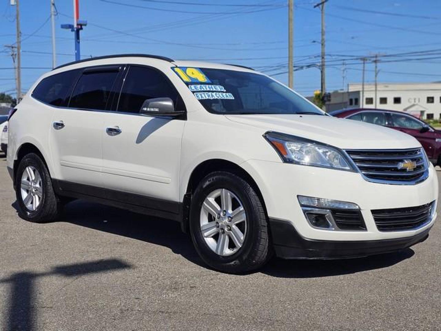 2014 WHITE CHEVROLET TRAVERSE (1GNKVHKDXEJ) with an V6,3.6L(217 CID),DOHC engine, AUTOMATIC transmission, located at 14600 Frazho Road, Warren, MI, 48089, (586) 776-3400, 42.485996, -82.974220 - Photo#2