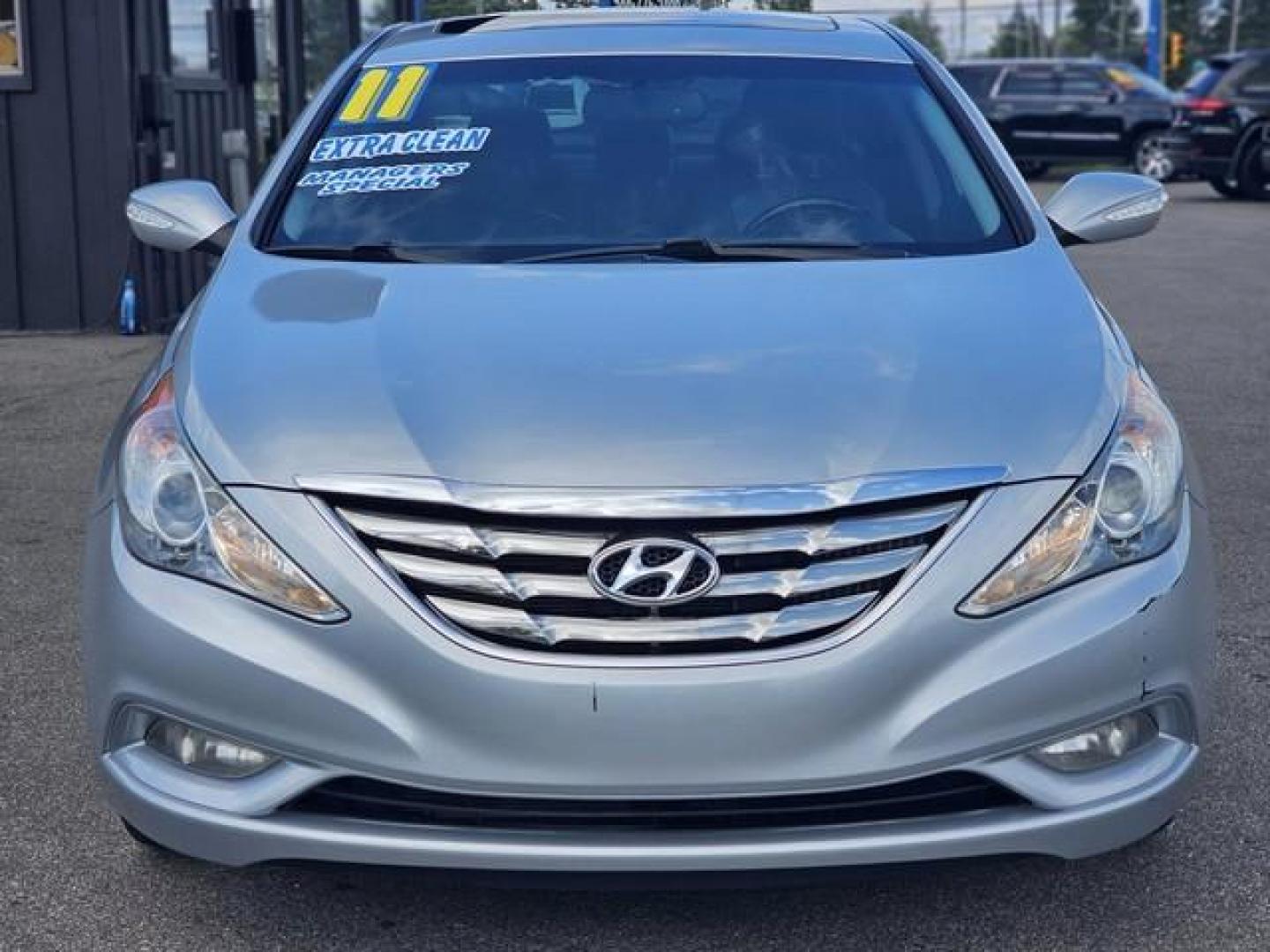 2011 SILVER HYUNDAI SONATA (5NPEC4AB1BH) with an L4,2.0L(122 CID),DOHC engine, AUTOMATIC transmission, located at 14600 Frazho Road, Warren, MI, 48089, (586) 776-3400, 42.485996, -82.974220 - Photo#1