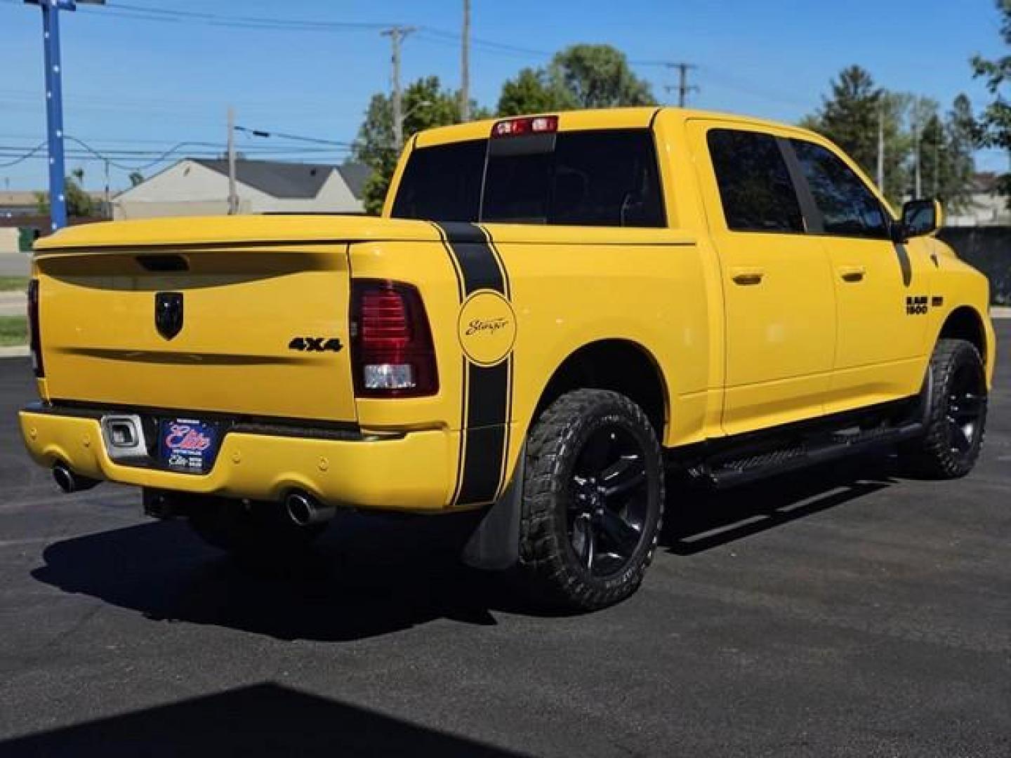 2016 YELLOW RAM 1500 (1C6RR7MT9GS) with an V8,5.7L(345 CID),OHV engine, AUTOMATIC transmission, located at 14600 Frazho Road, Warren, MI, 48089, (586) 776-3400, 42.485996, -82.974220 - Photo#4