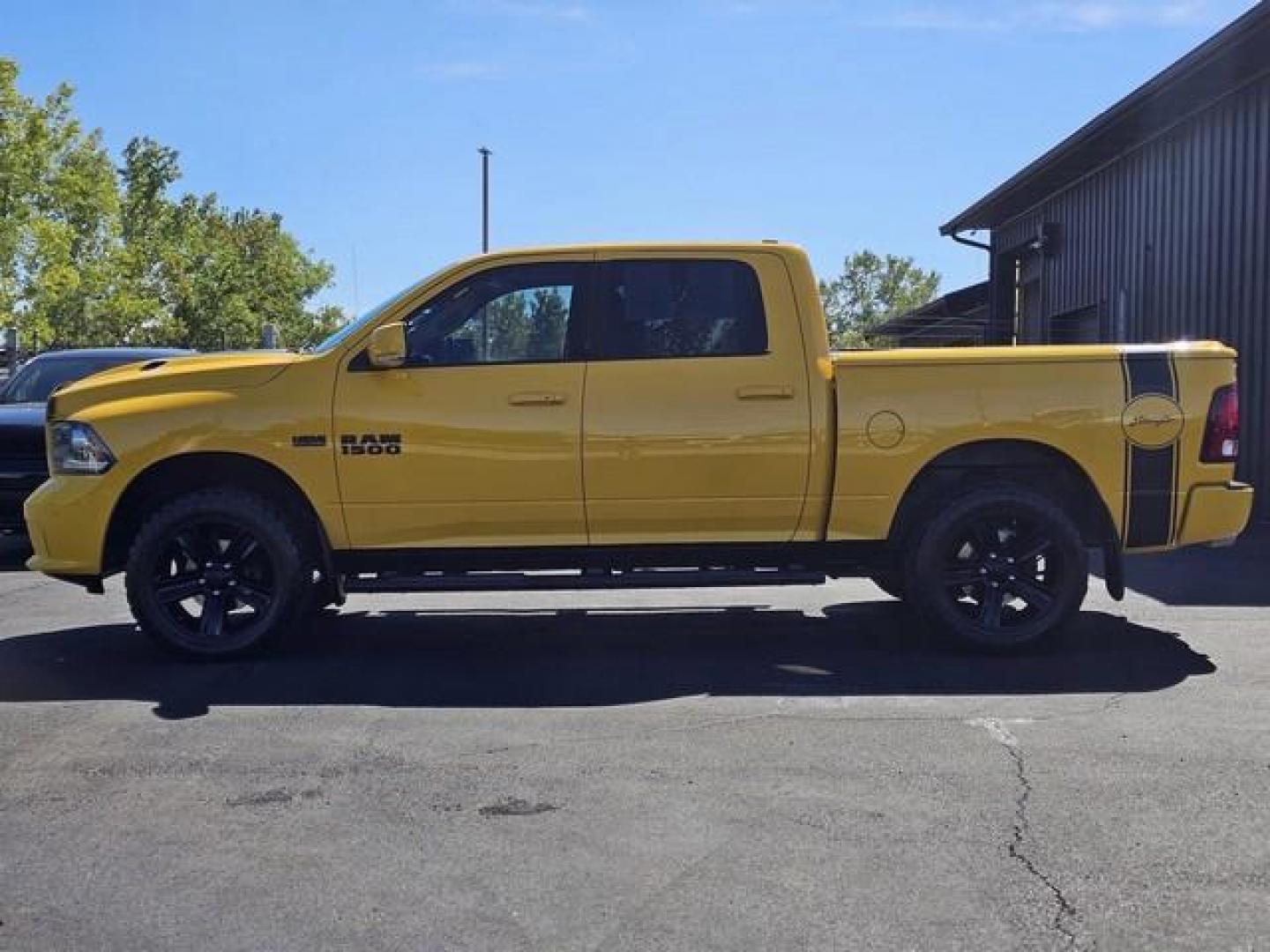 2016 YELLOW RAM 1500 (1C6RR7MT9GS) with an V8,5.7L(345 CID),OHV engine, AUTOMATIC transmission, located at 14600 Frazho Road, Warren, MI, 48089, (586) 776-3400, 42.485996, -82.974220 - Photo#7