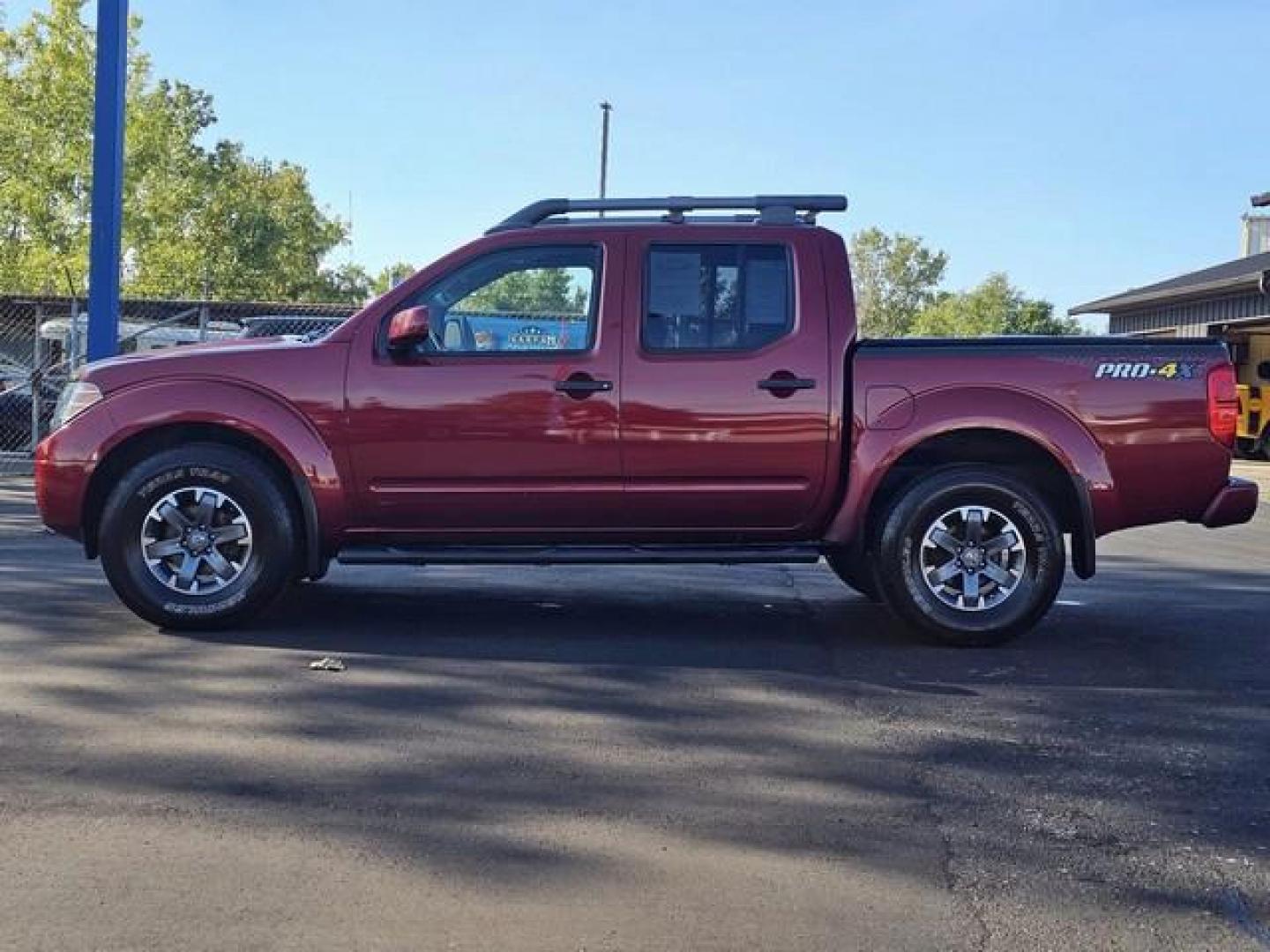 2019 RED NISSAN FRONTIER (1N6AD0EV8KN) with an V6,4.0L( CID),DOHC engine, AUTOMATIC transmission, located at 14600 Frazho Road, Warren, MI, 48089, (586) 776-3400, 42.485996, -82.974220 - Photo#7