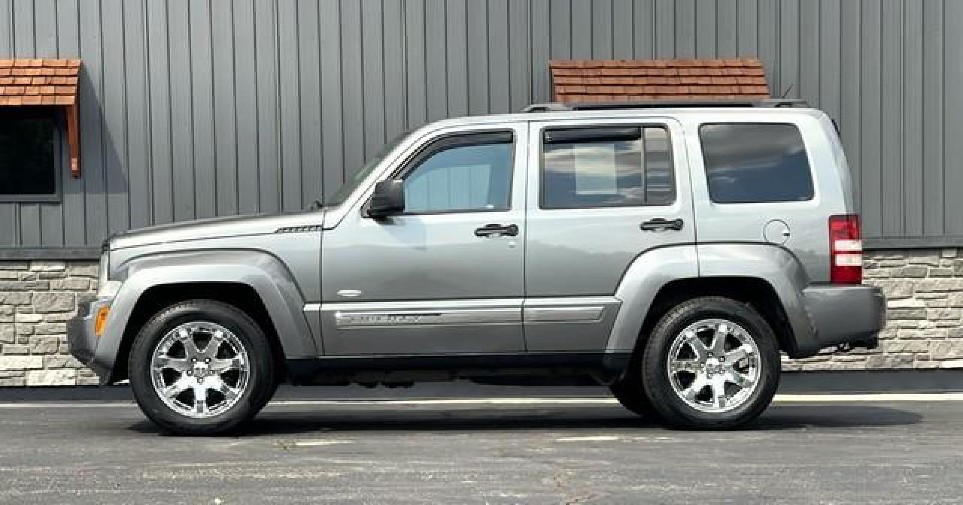 2012 GREY JEEP LIBERTY (1C4PJMAK1CW) with an V6,3.7L(226 CID),SOHC engine, AUTOMATIC transmission, located at 14600 Frazho Road, Warren, MI, 48089, (586) 776-3400, 42.485996, -82.974220 - Photo#1